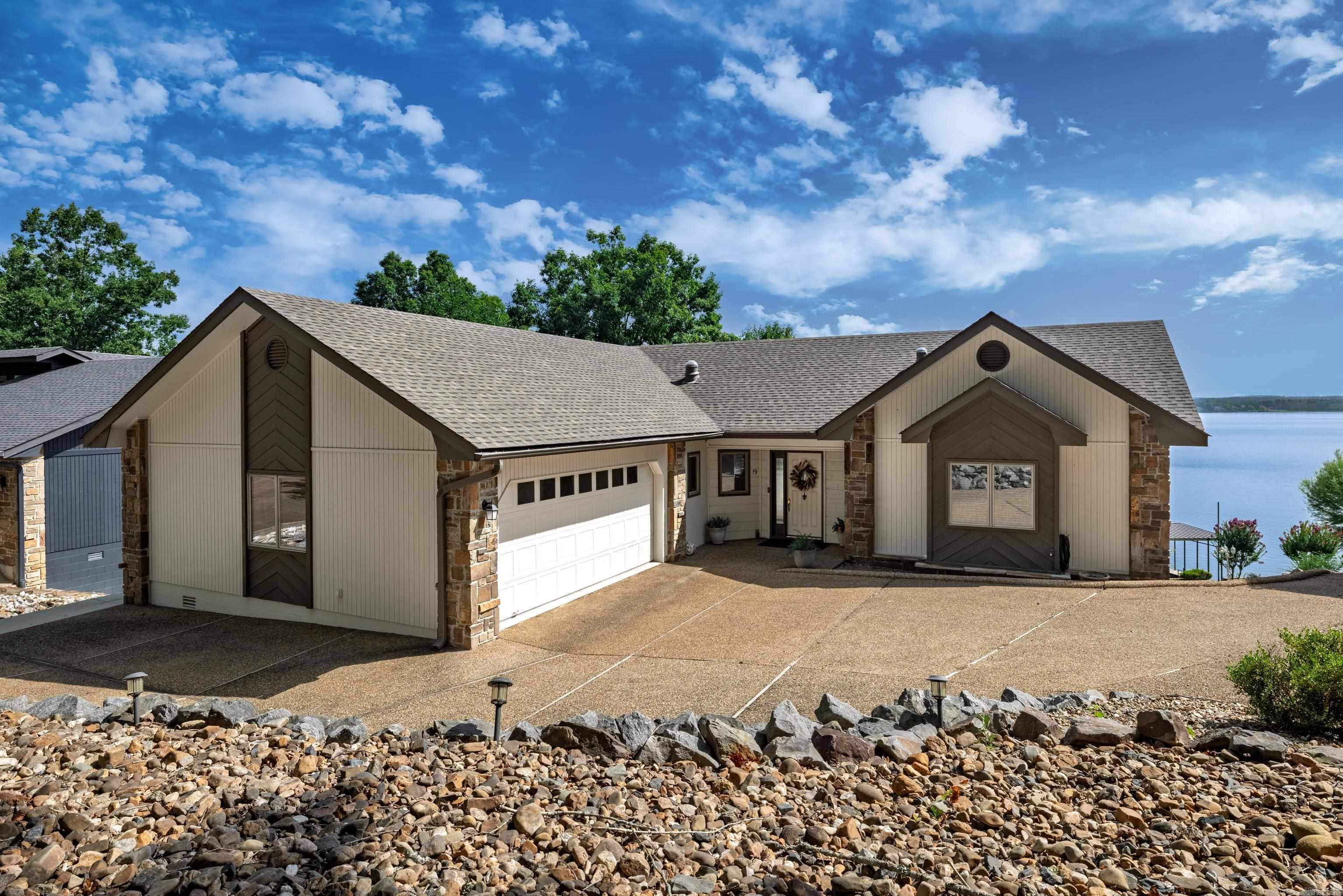 19 Guindola Way  Hot Springs Village, AR