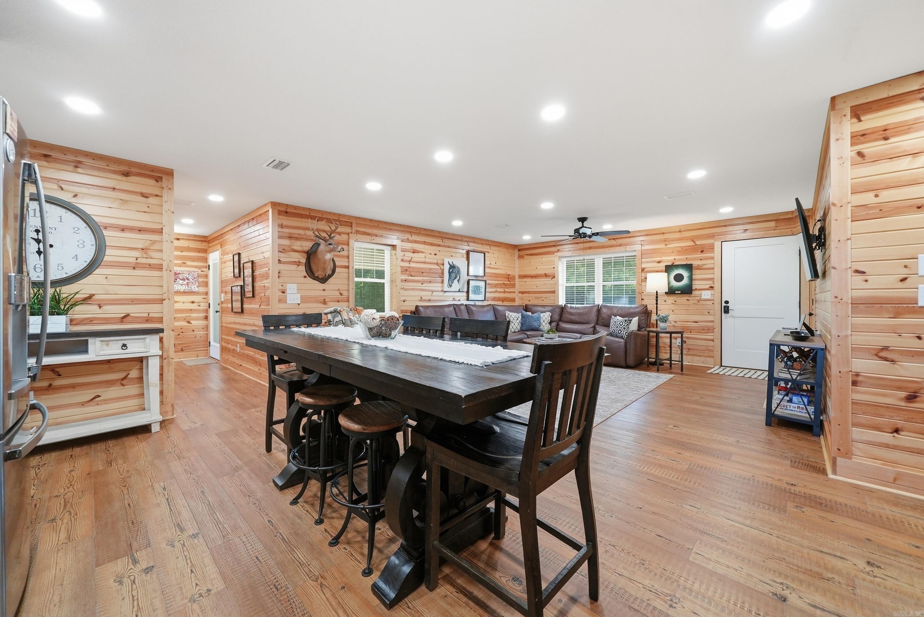 75 Stark Ave.  Greers Ferry, AR