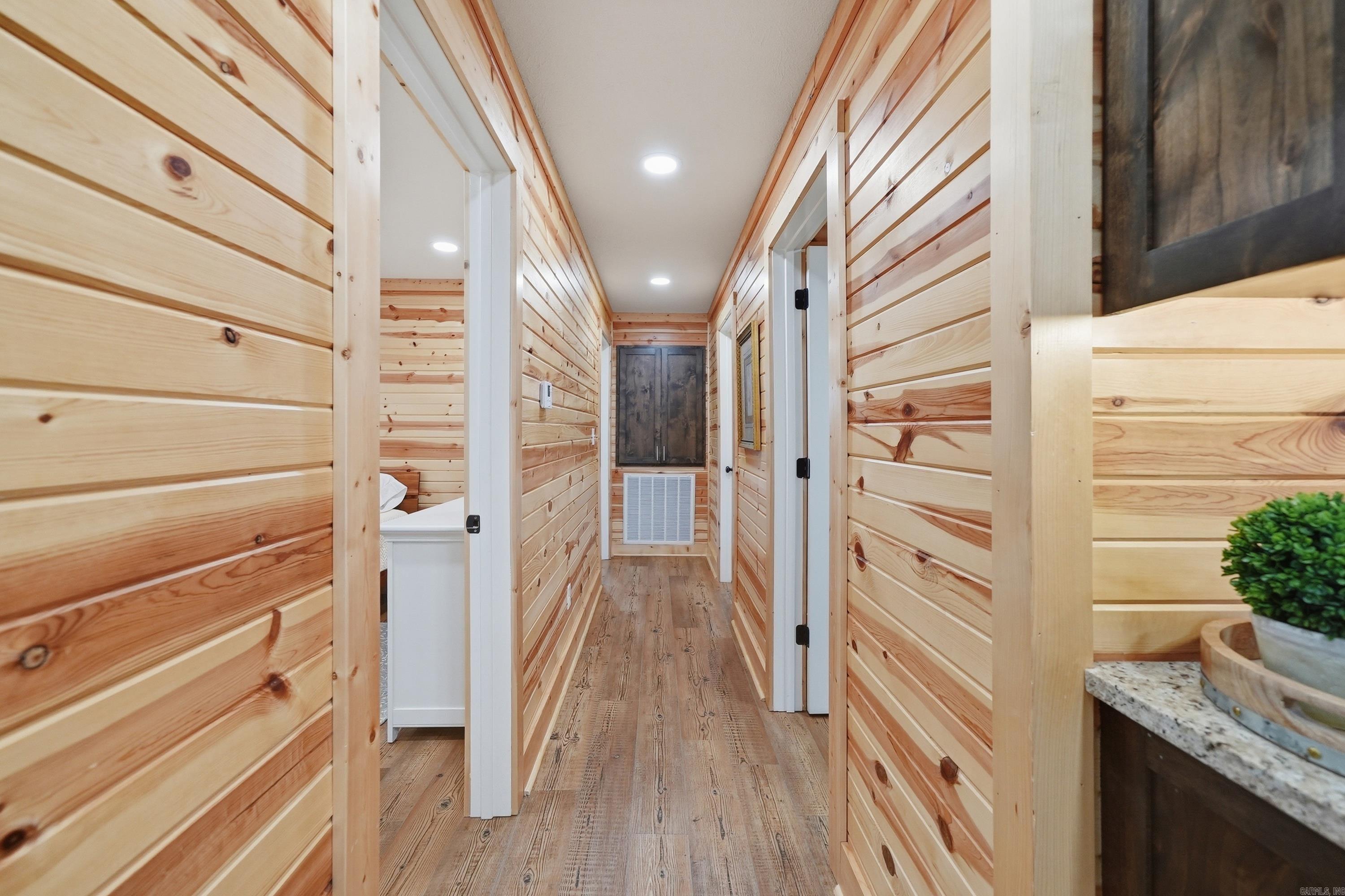 75 Stark Ave.  Greers Ferry, AR