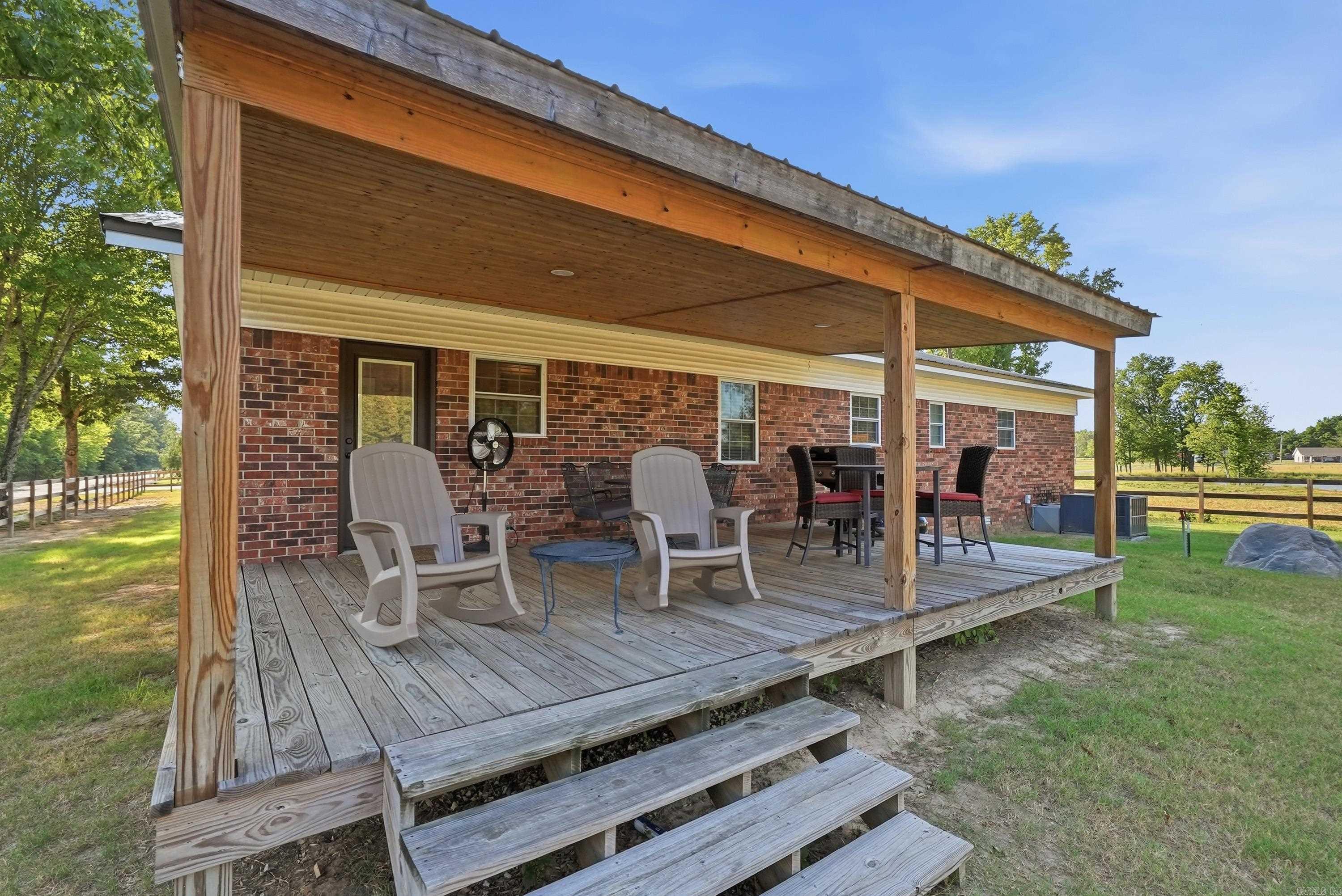 75 Stark Ave.  Greers Ferry, AR