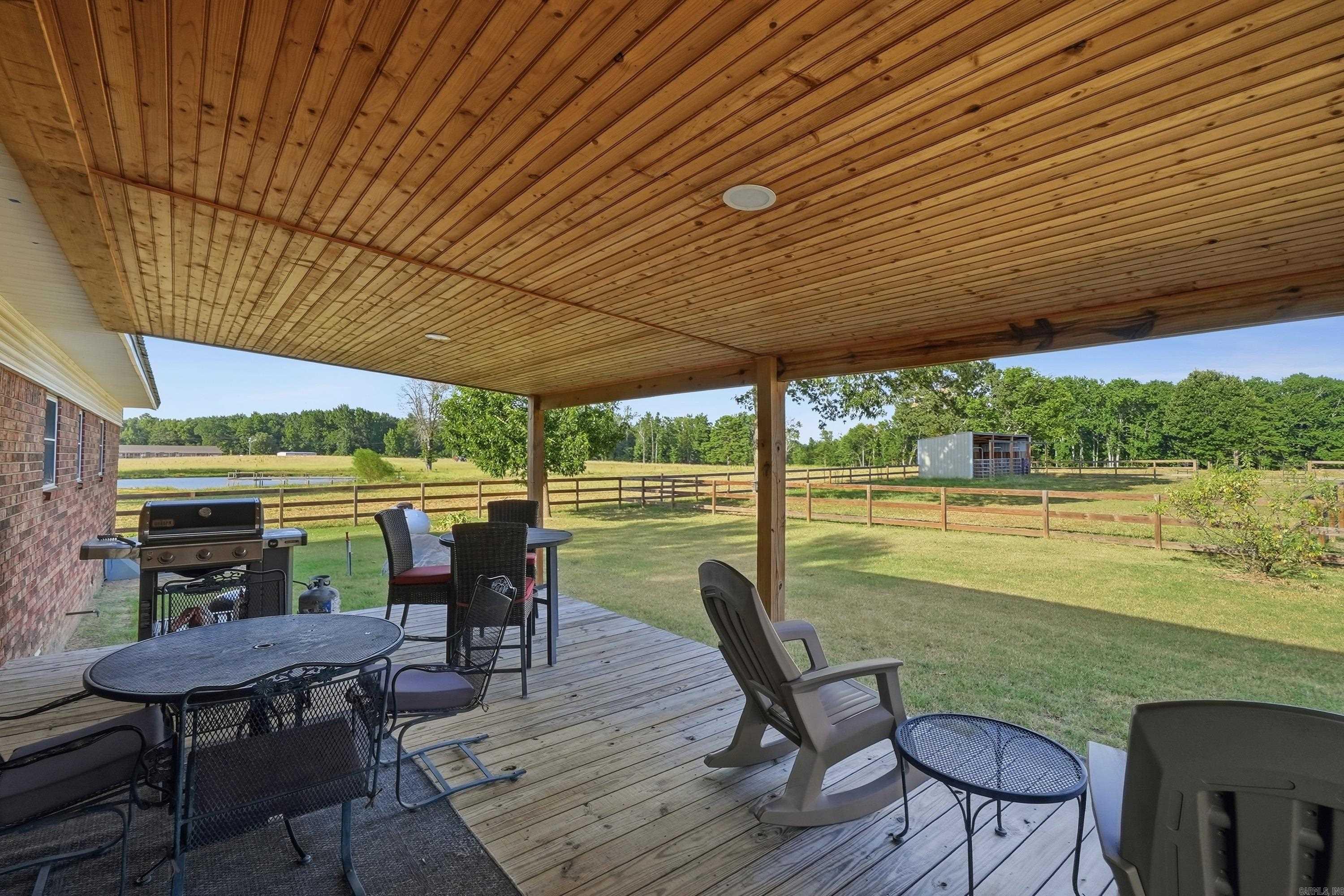 75 Stark Ave.  Greers Ferry, AR