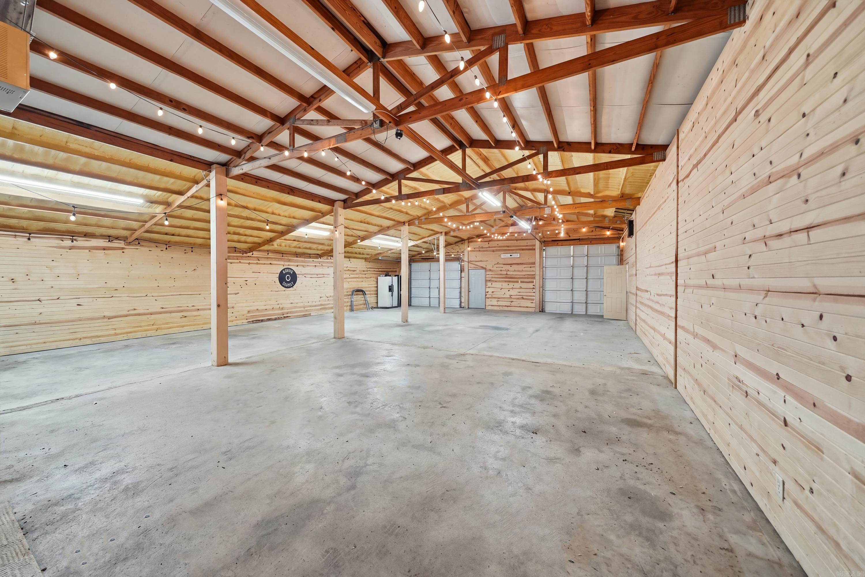 75 Stark Ave.  Greers Ferry, AR