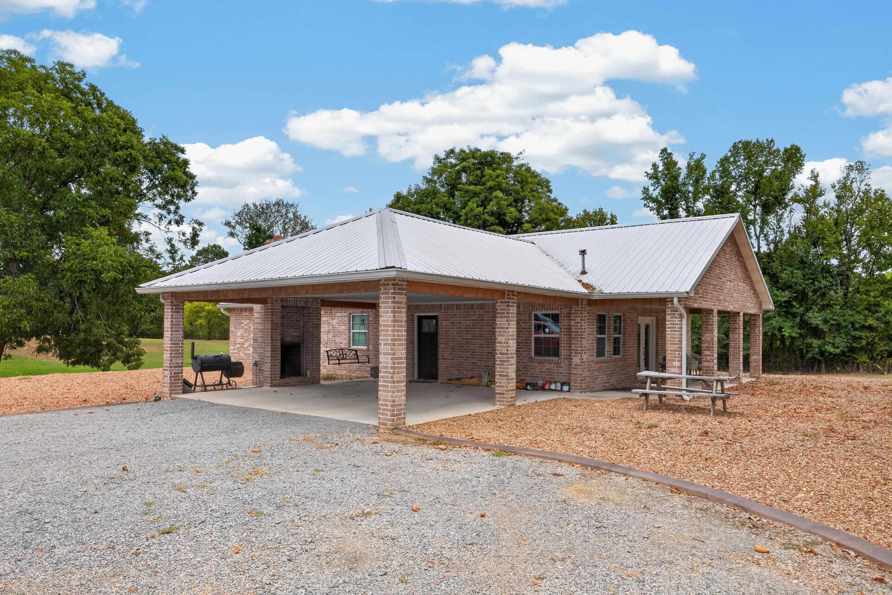 2850 A,B,C Traskwood  Traskwood, AR