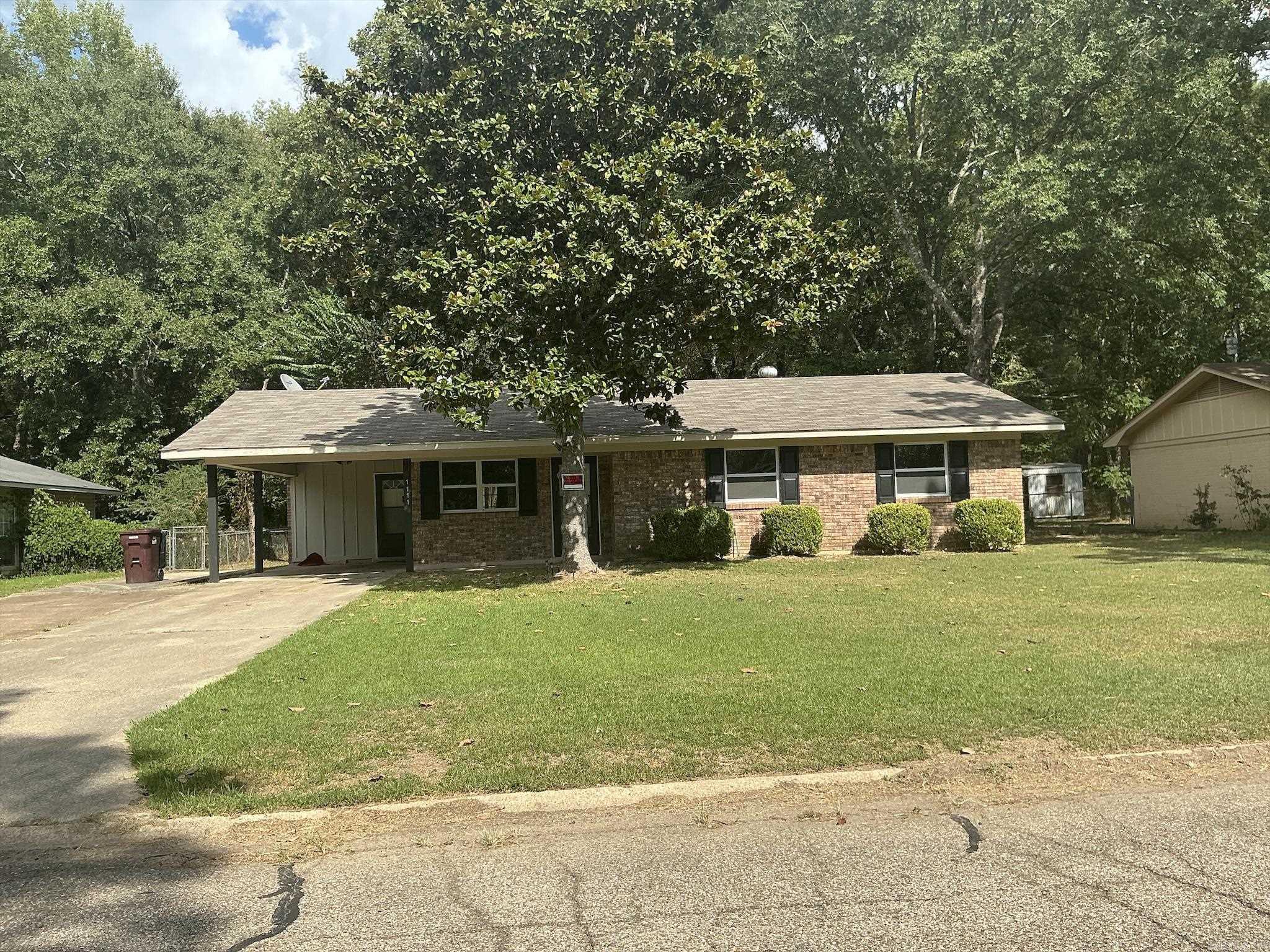 1111 Adams  Crossett, AR