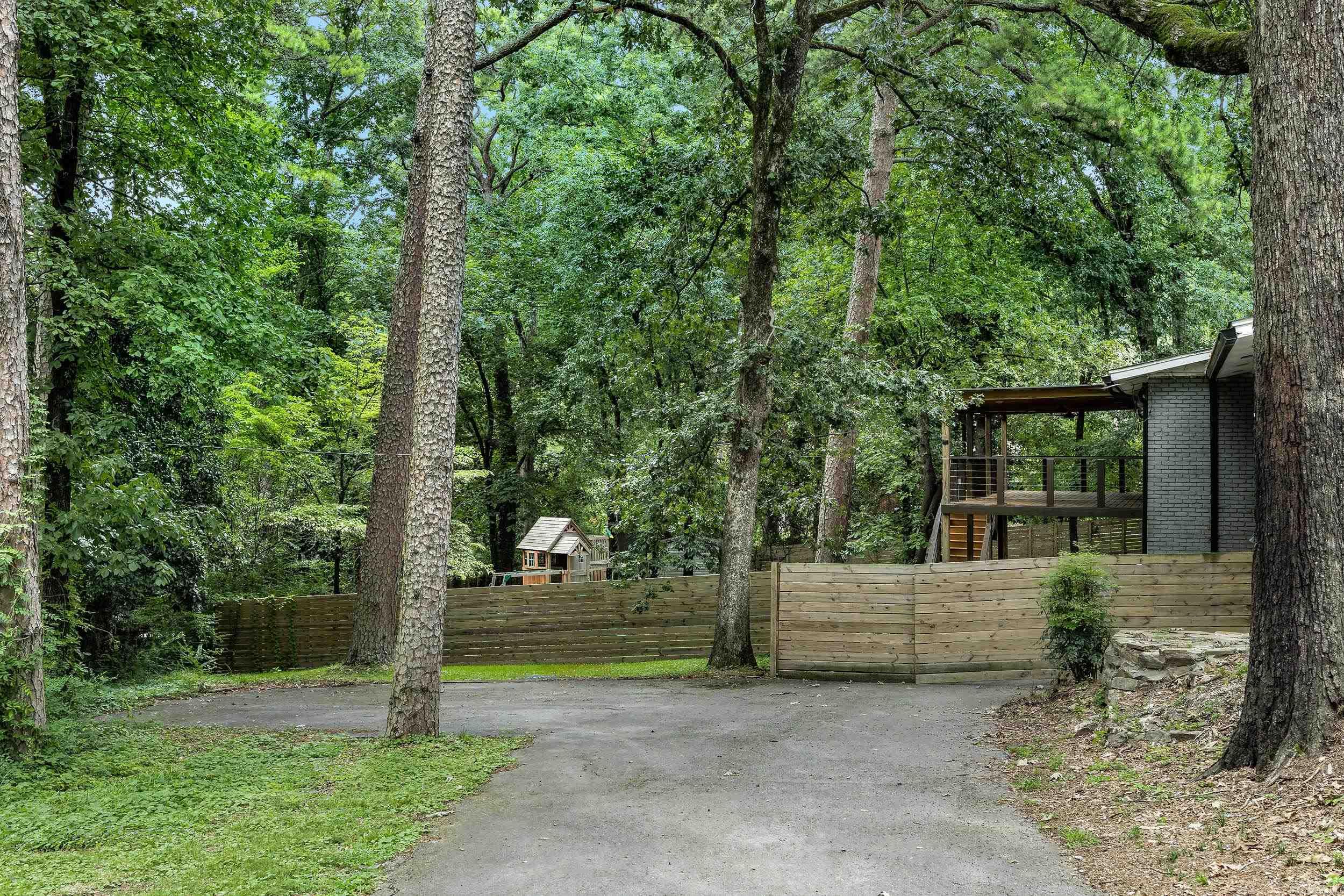 16 Robinwood  Little Rock, AR