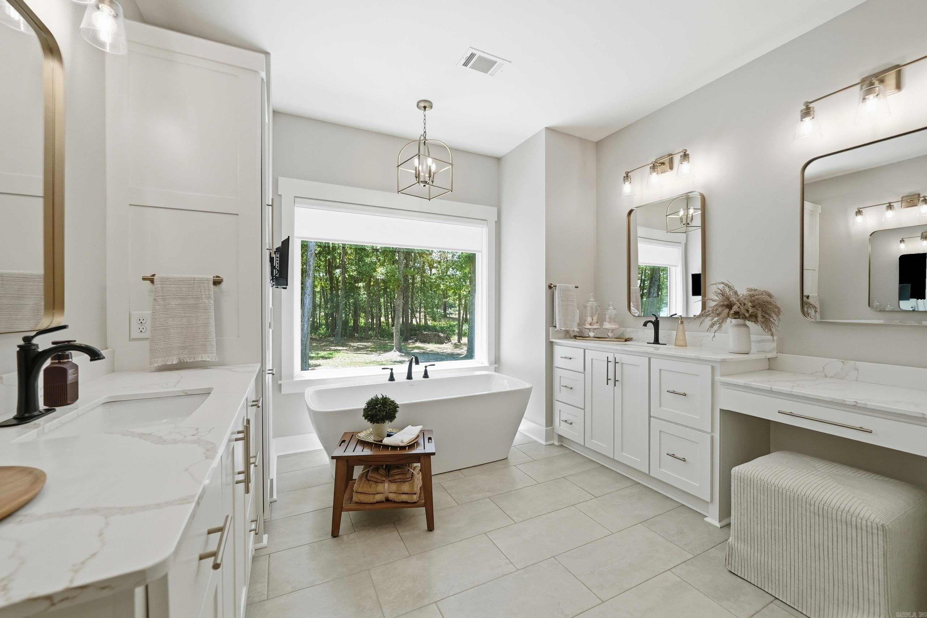 11 E Lucille  Perryville, AR