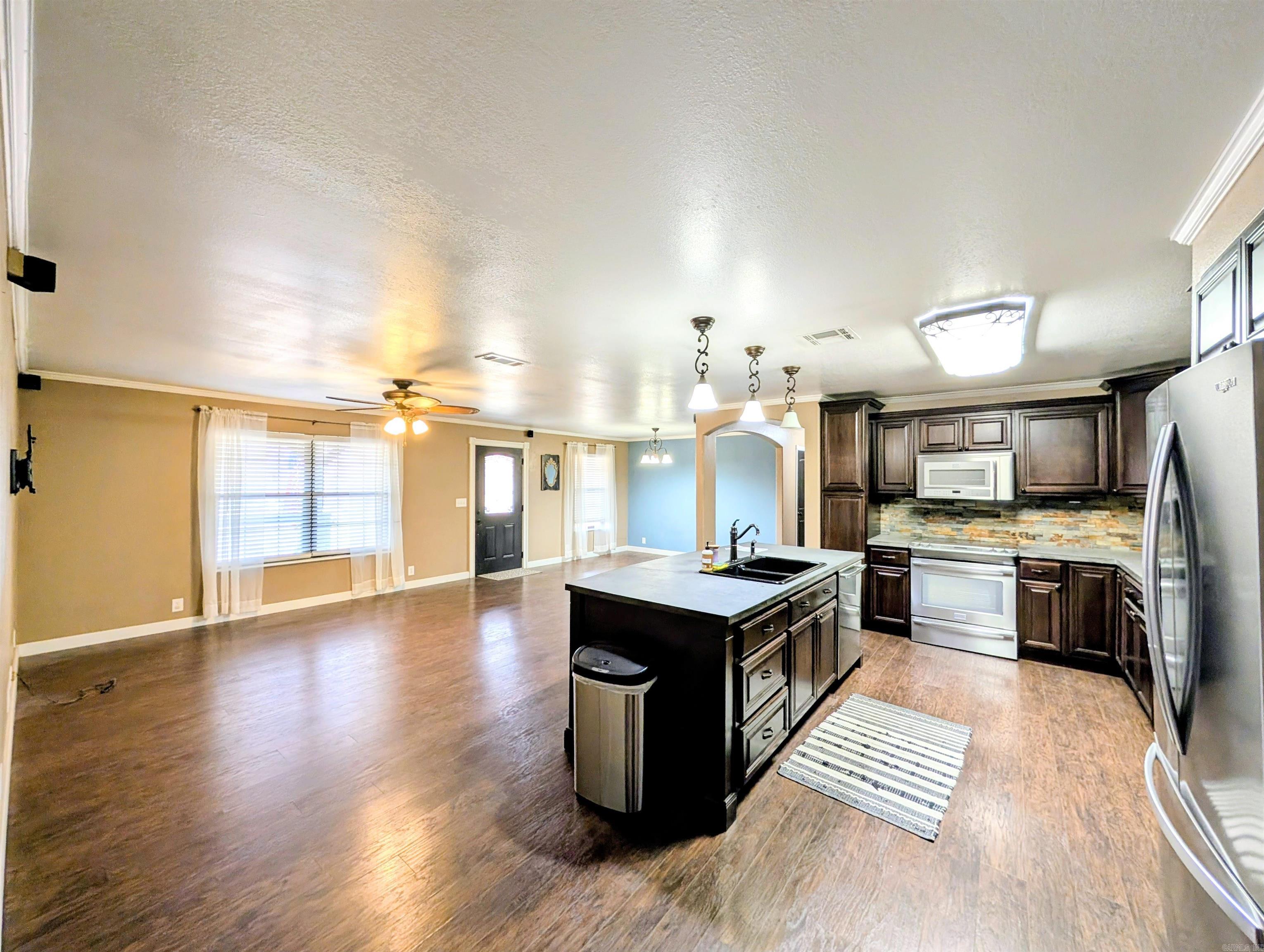 4001 Highway 71 S  Mena, AR