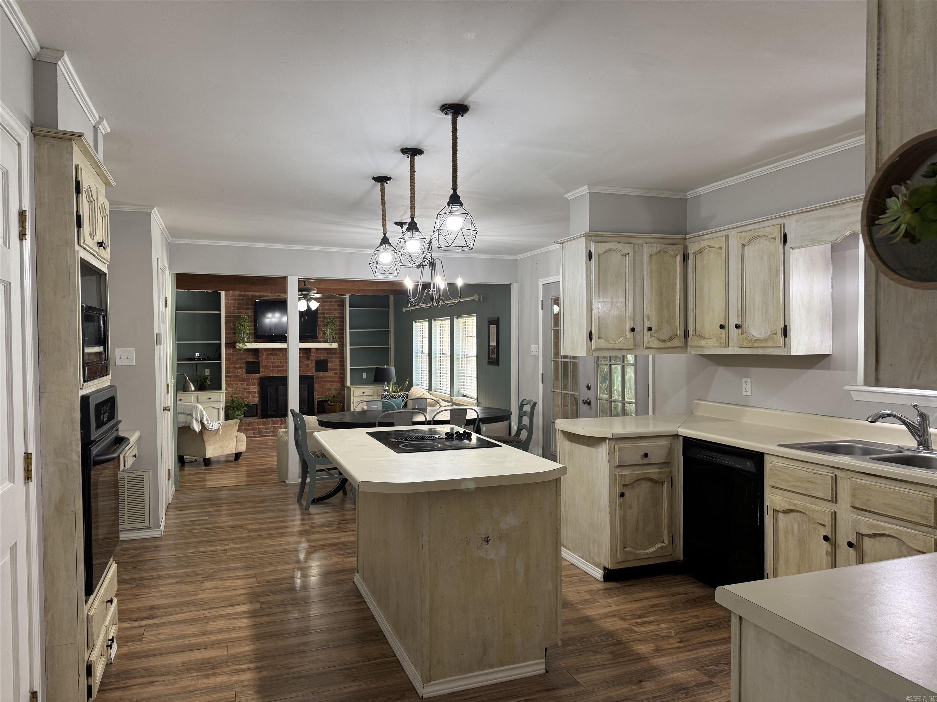 3800 Beaver  Benton, AR