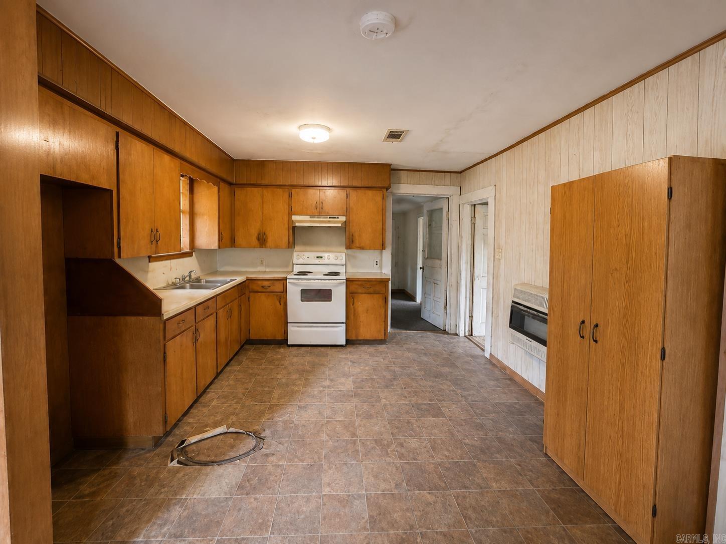 602 N Morgan  Hamburg, AR