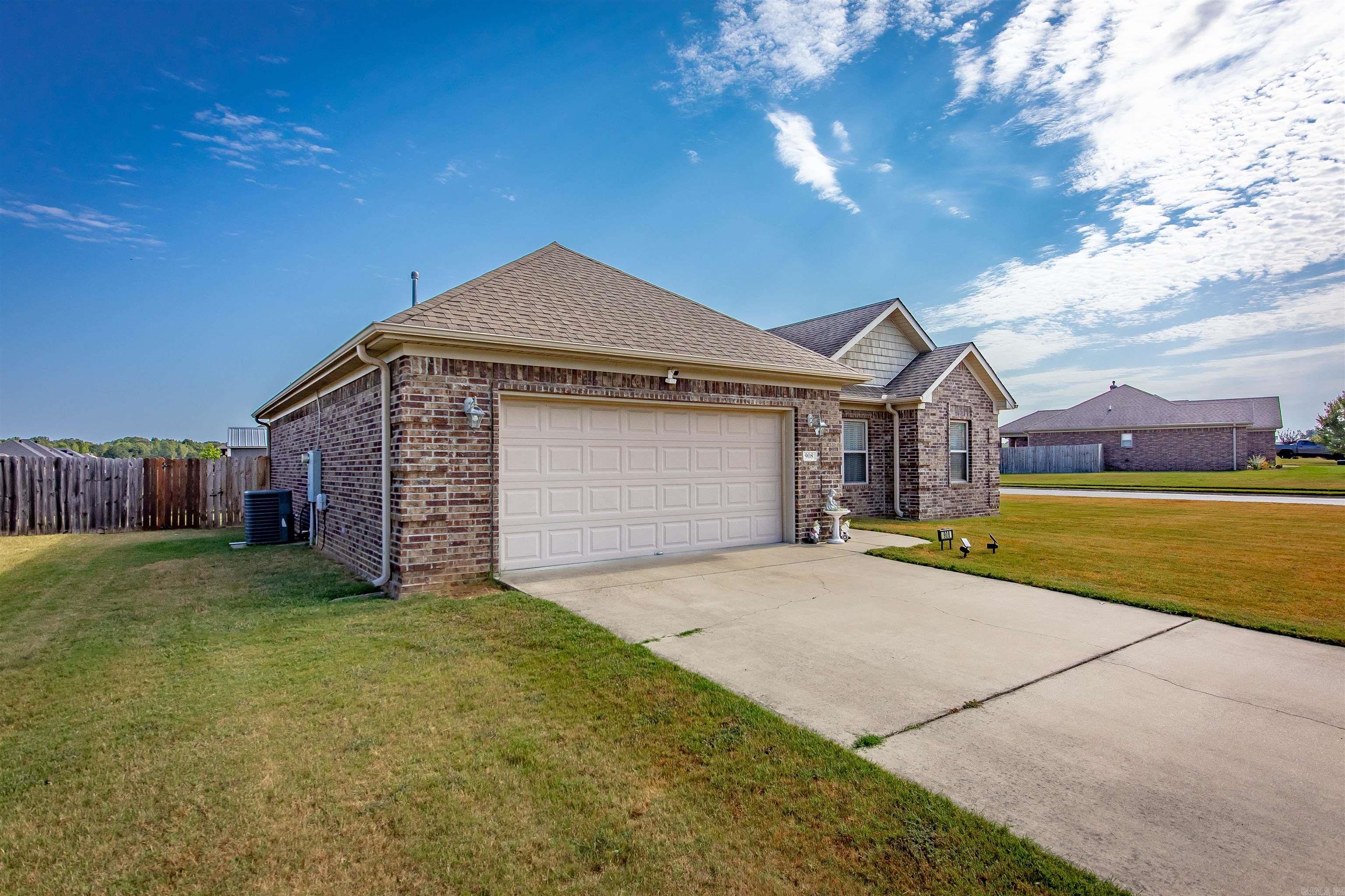 908 Puritan  Jacksonville, AR