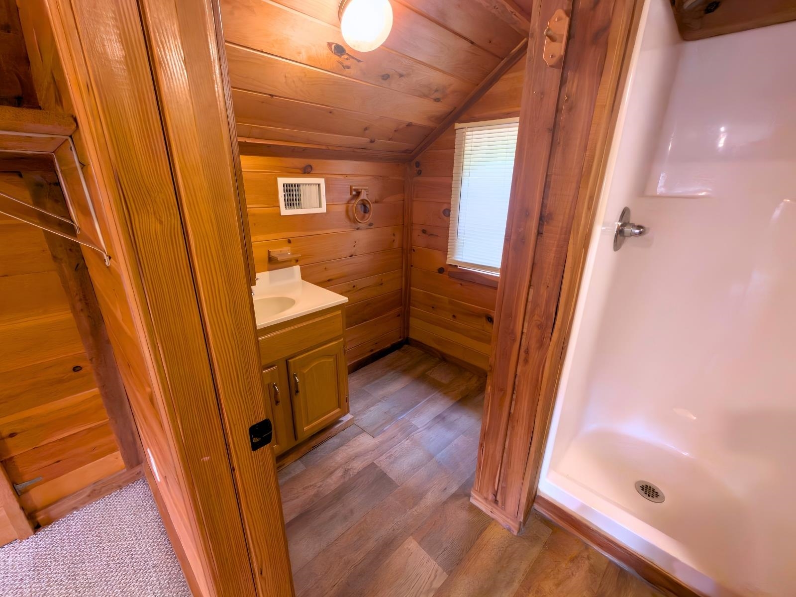 103 Jennifer  Mountain View, AR
