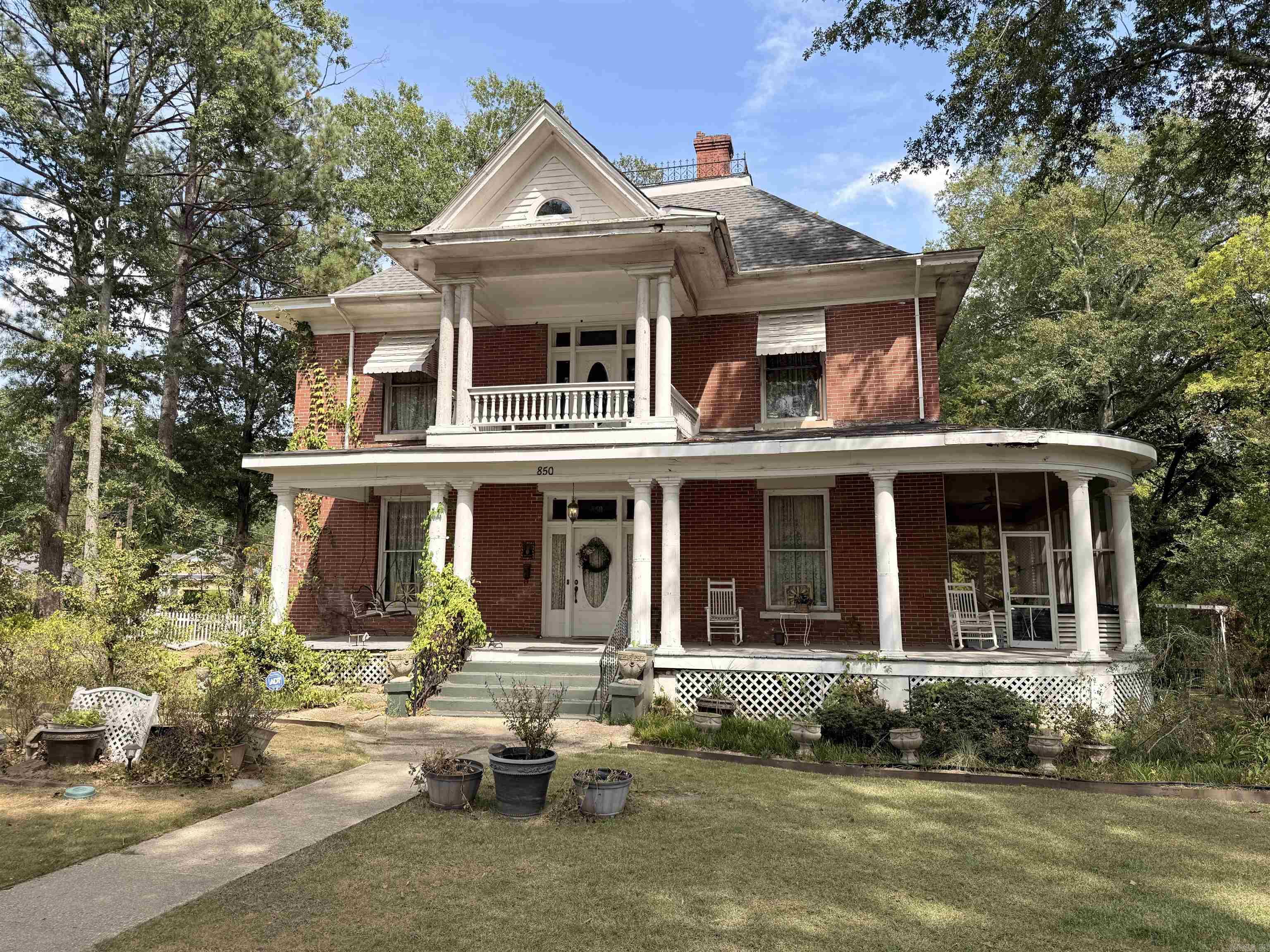 850 N Main  Monticello, AR