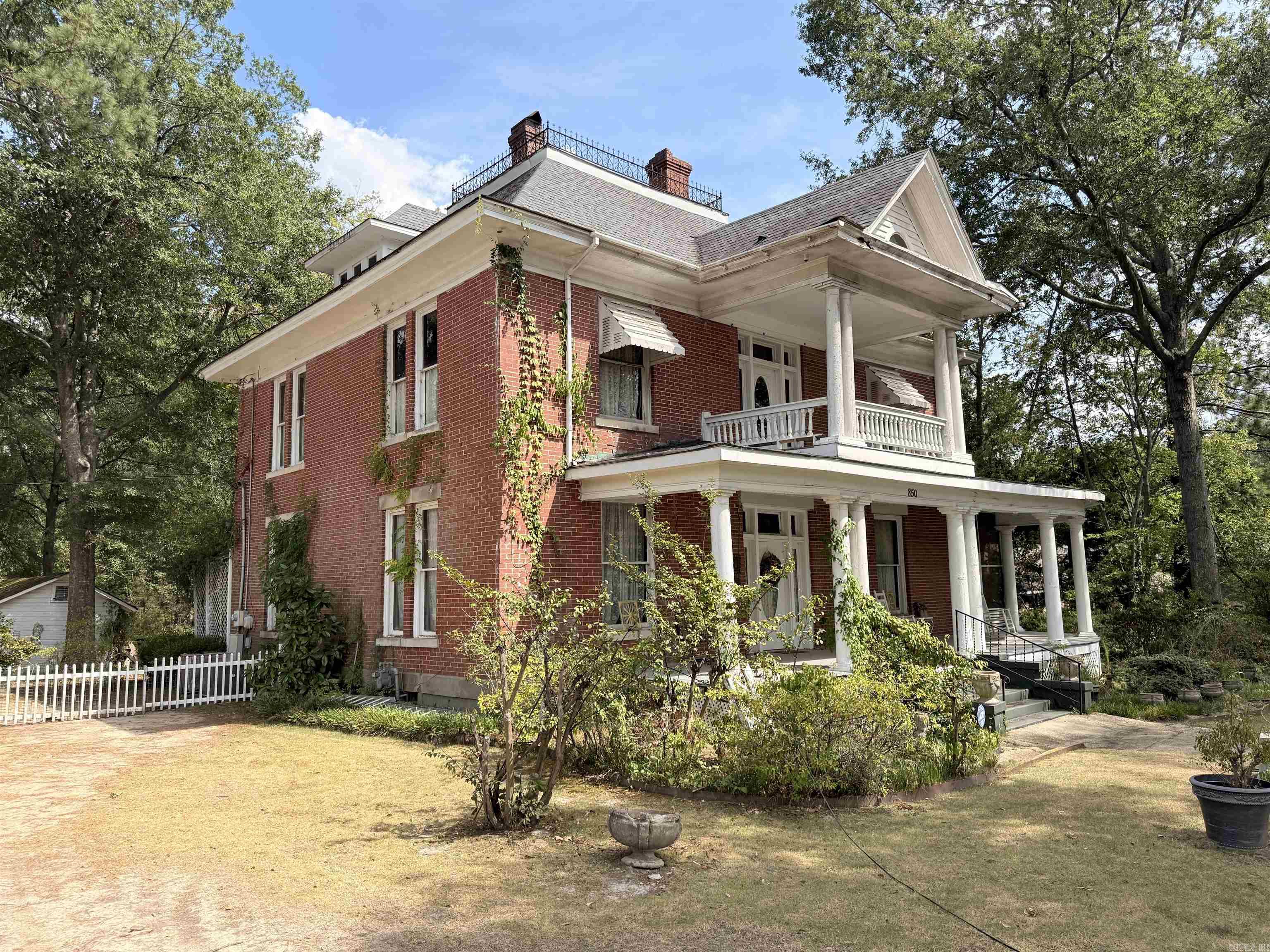 850 N Main  Monticello, AR