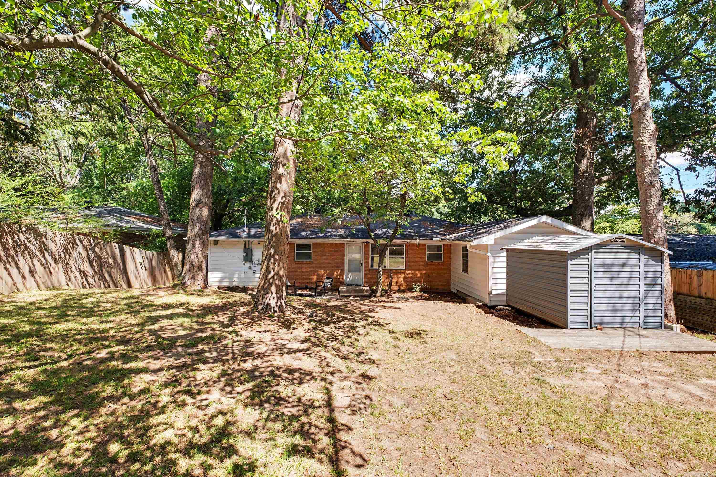 22 Holly Hill  Little Rock, AR