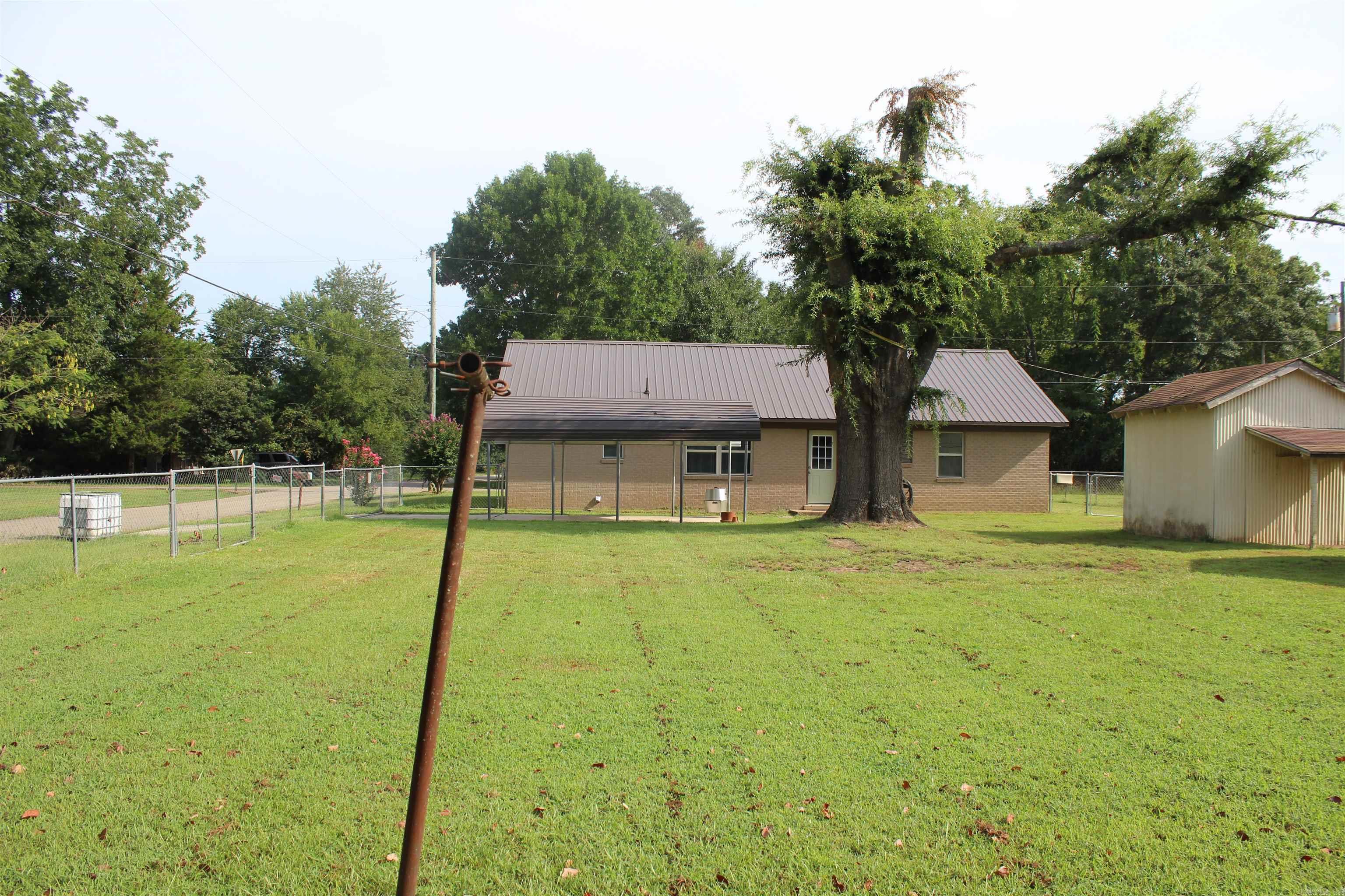 406 W Dickson  Murfreesboro, AR