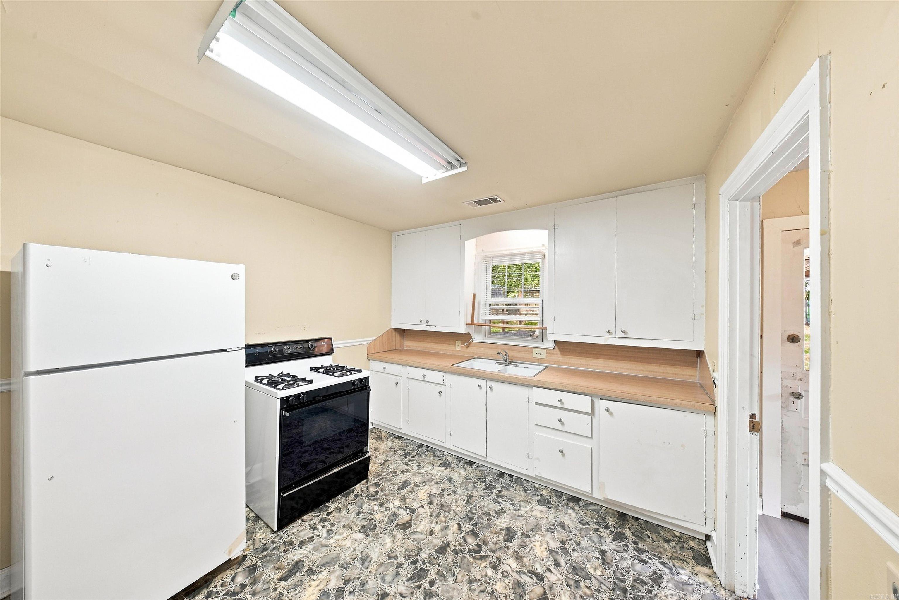 1809 S Buchanan  Little Rock, AR