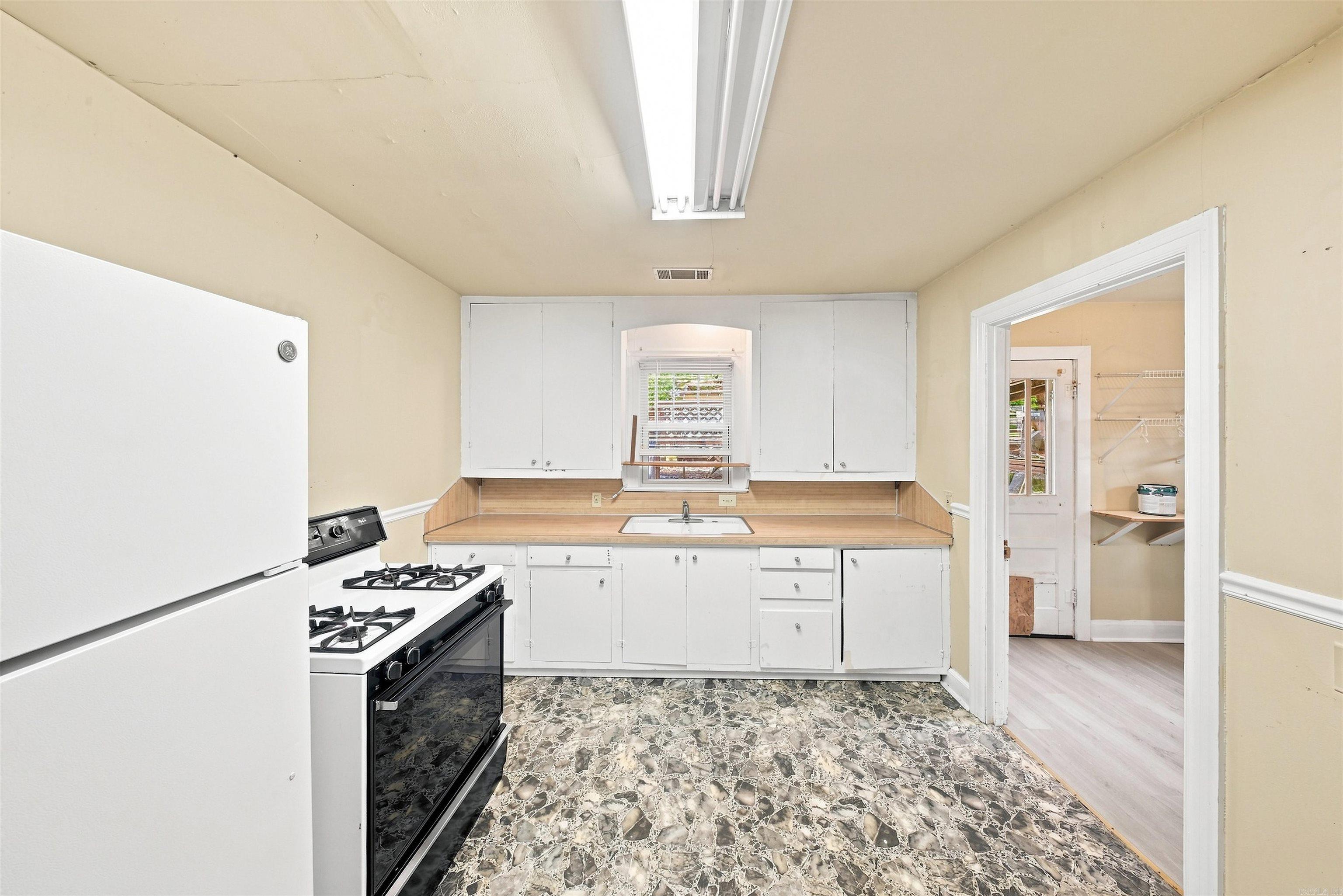 1809 S Buchanan  Little Rock, AR