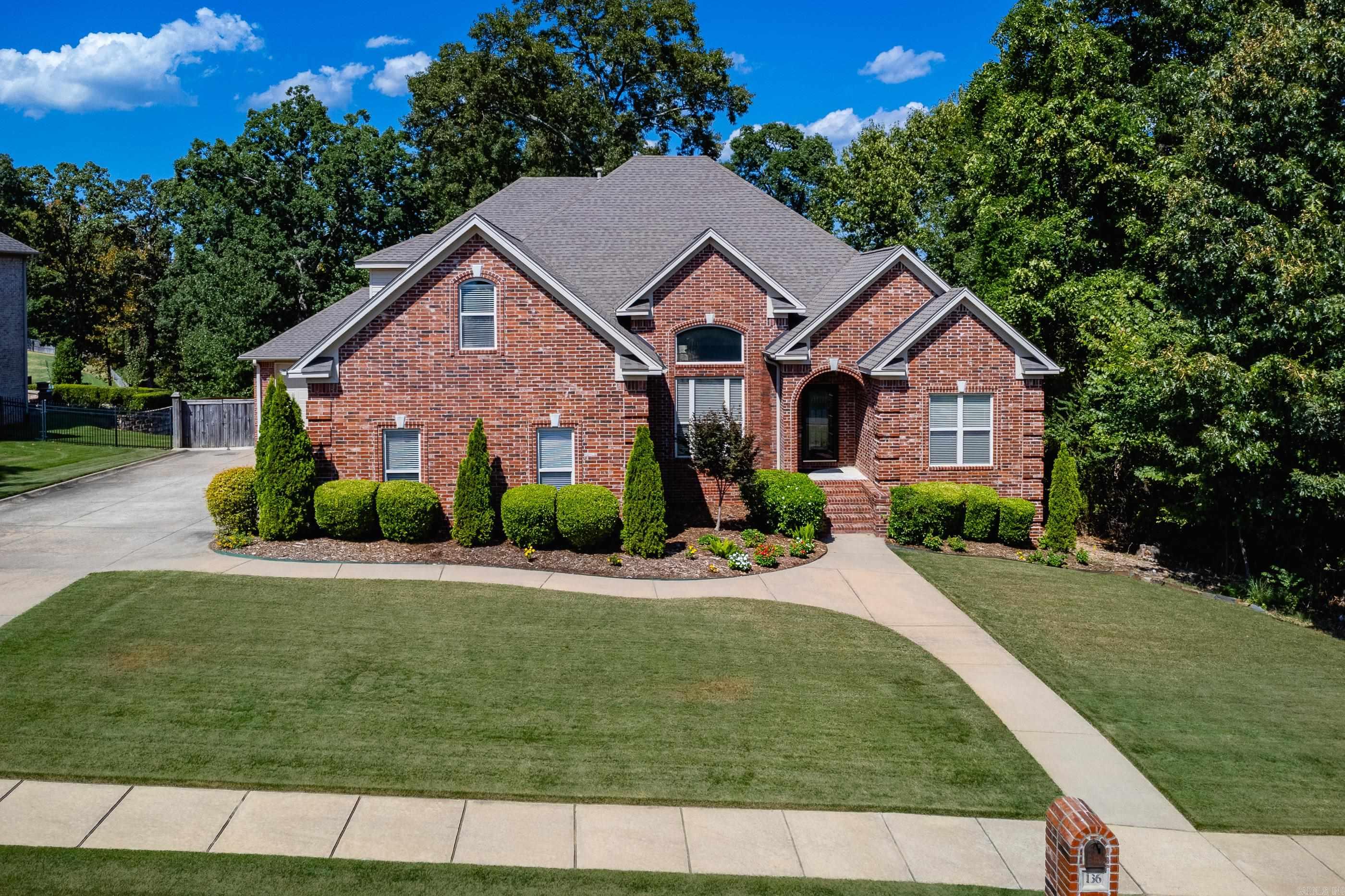 136  Manitou  Maumelle, AR