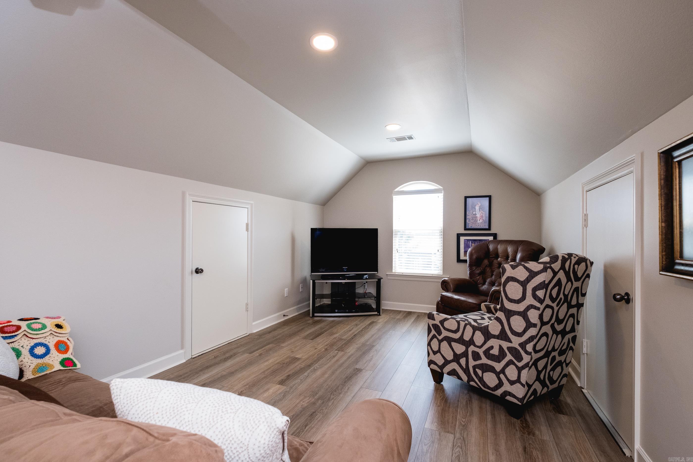136 Manitou  Maumelle, AR