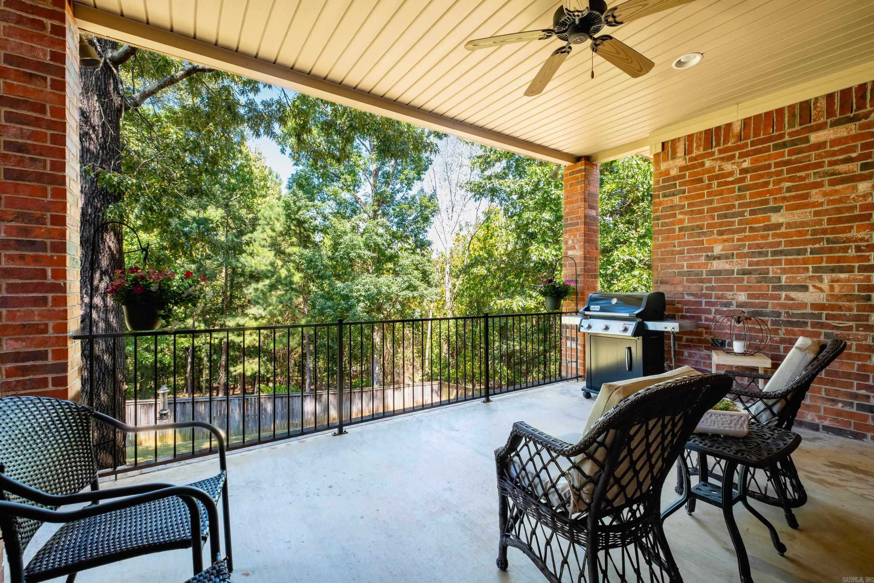 136 Manitou  Maumelle, AR