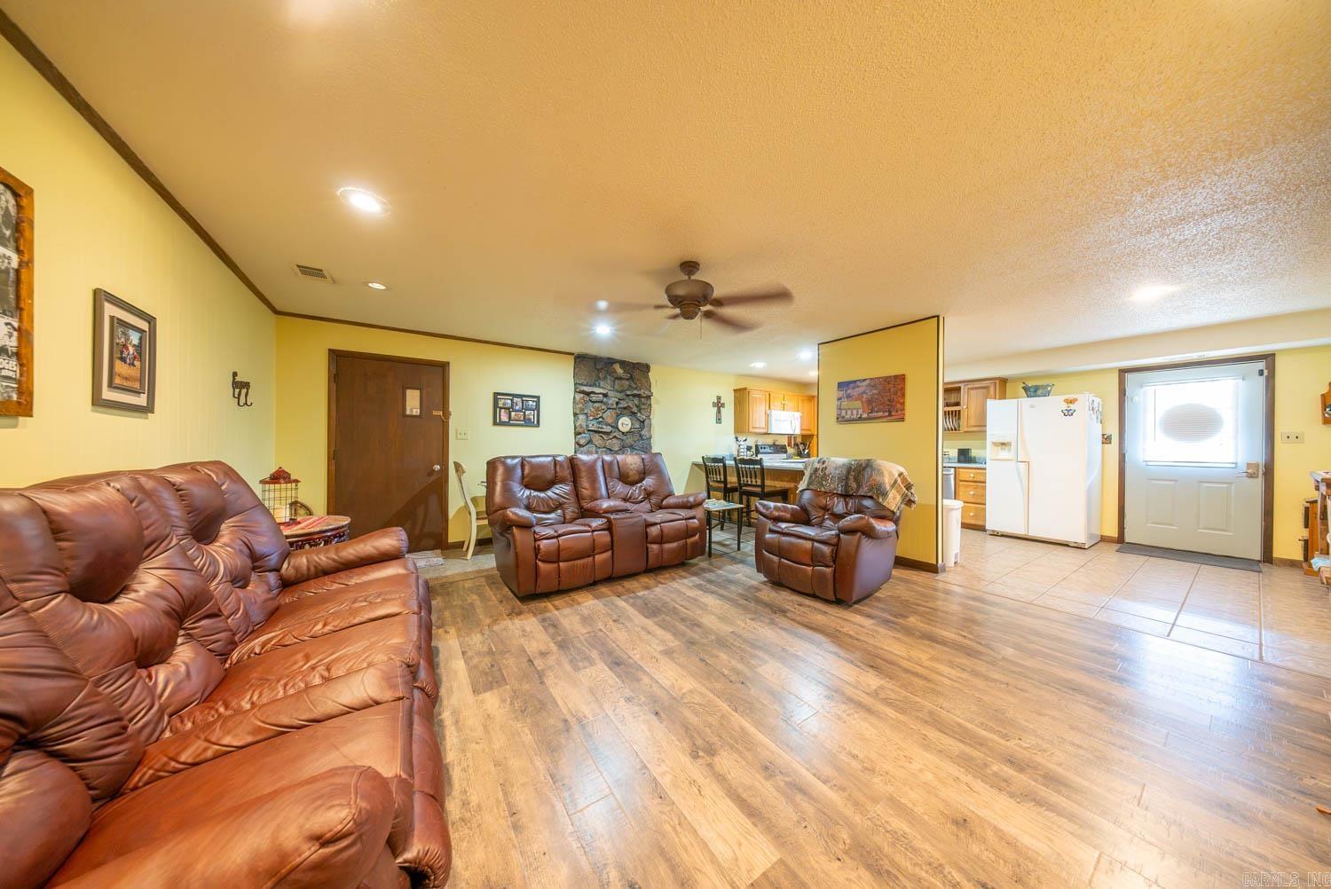 11092 Highway 9  Mammoth Spring, AR