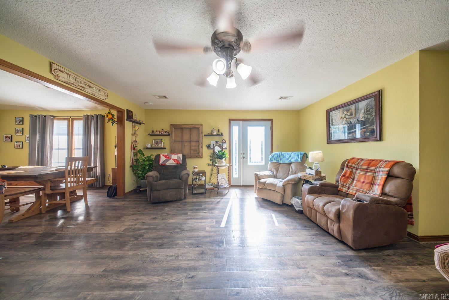 11092 Highway 9  Mammoth Spring, AR