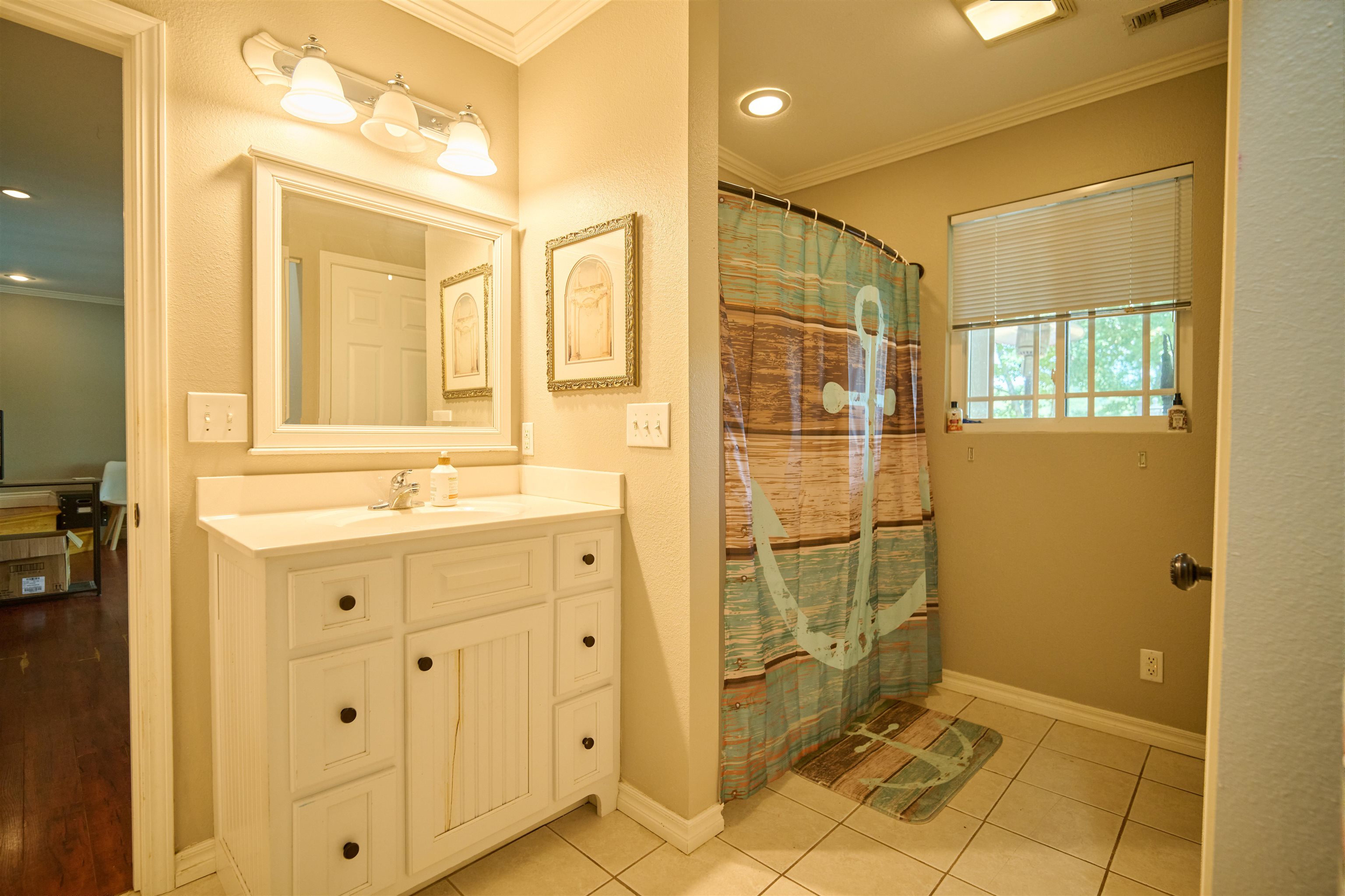 117 W Lakeshore Dr  Cherokee Village, AR