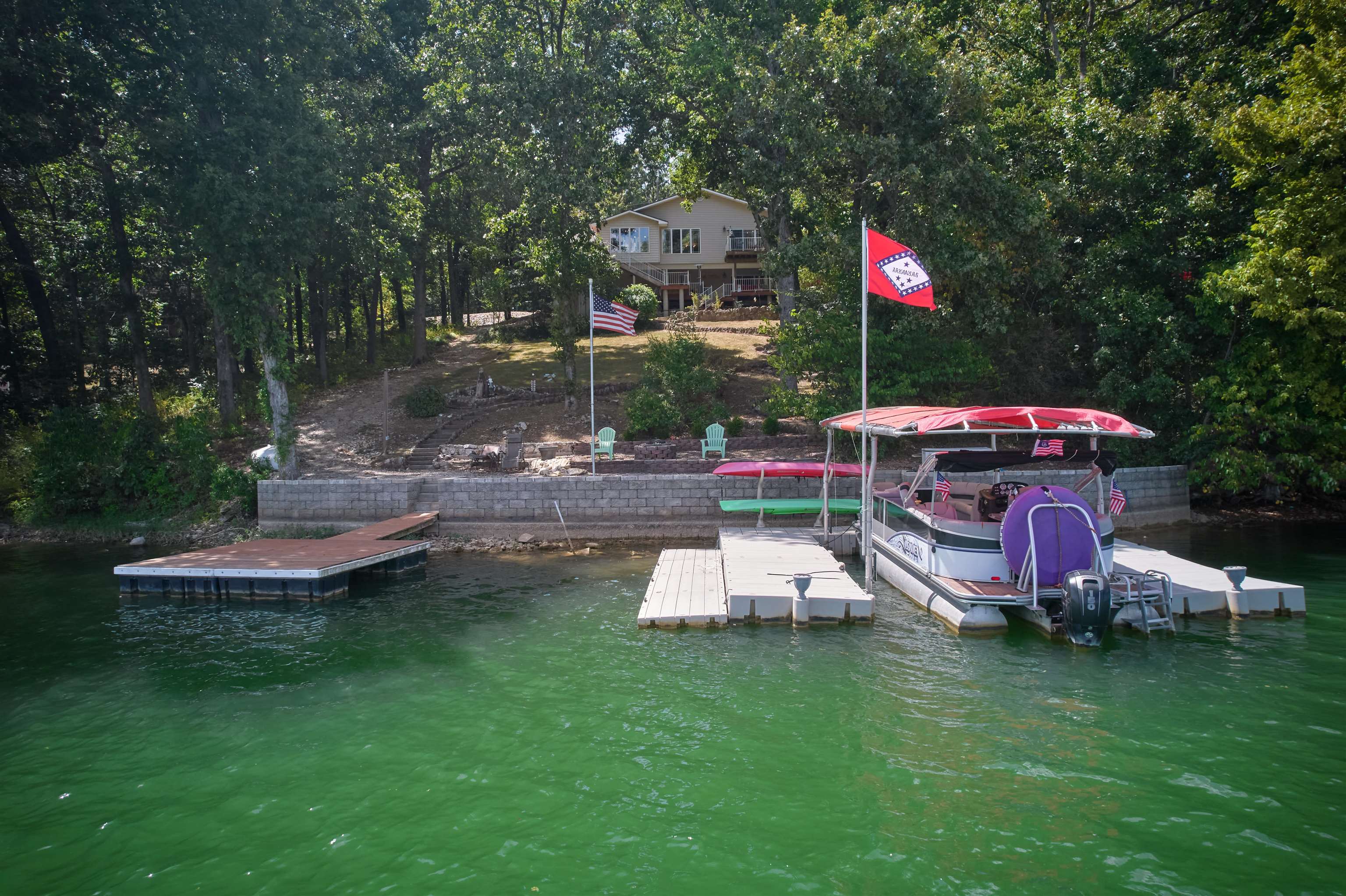 117 W Lakeshore Dr  Cherokee Village, AR