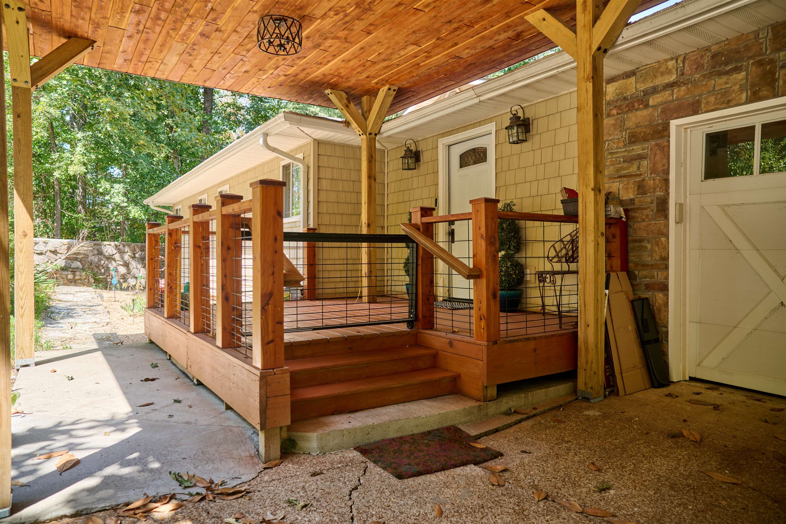 117 W Lakeshore Dr  Cherokee Village, AR