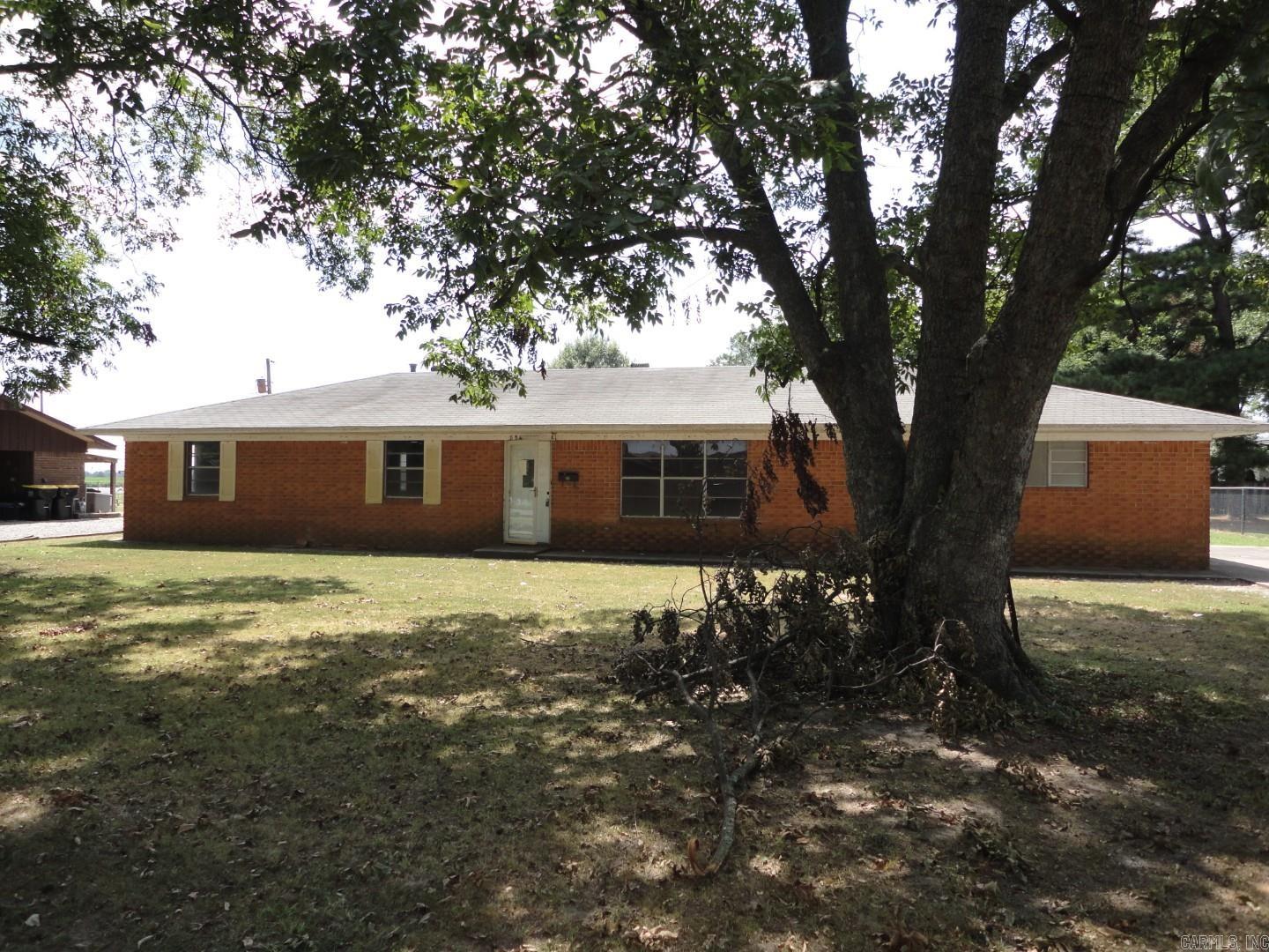 806  Irvy  England, AR