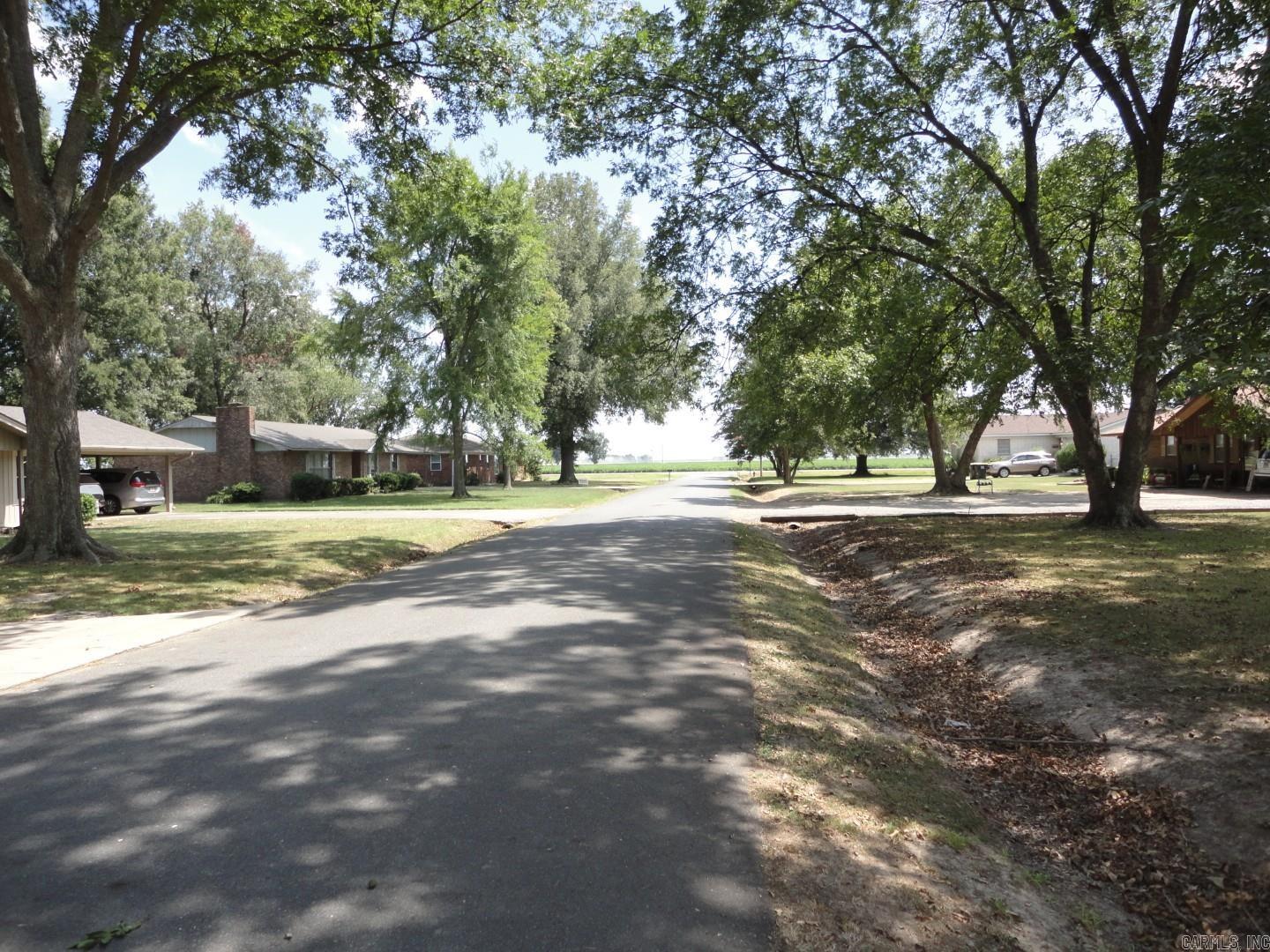 806 Irvy  England, AR