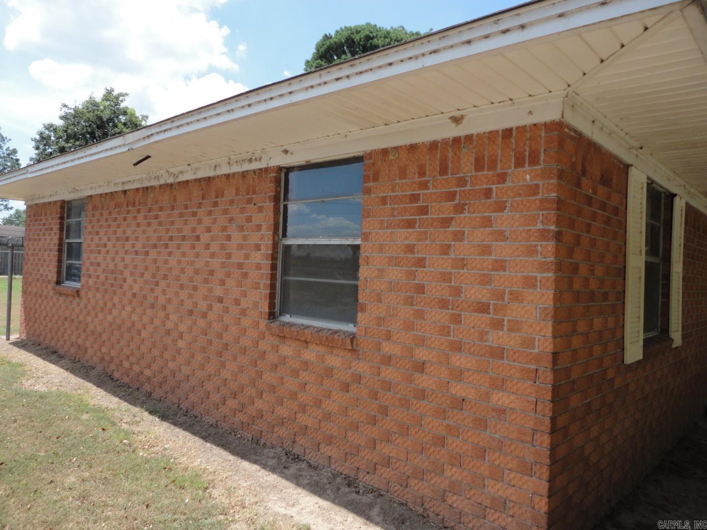 806 Irvy  England, AR
