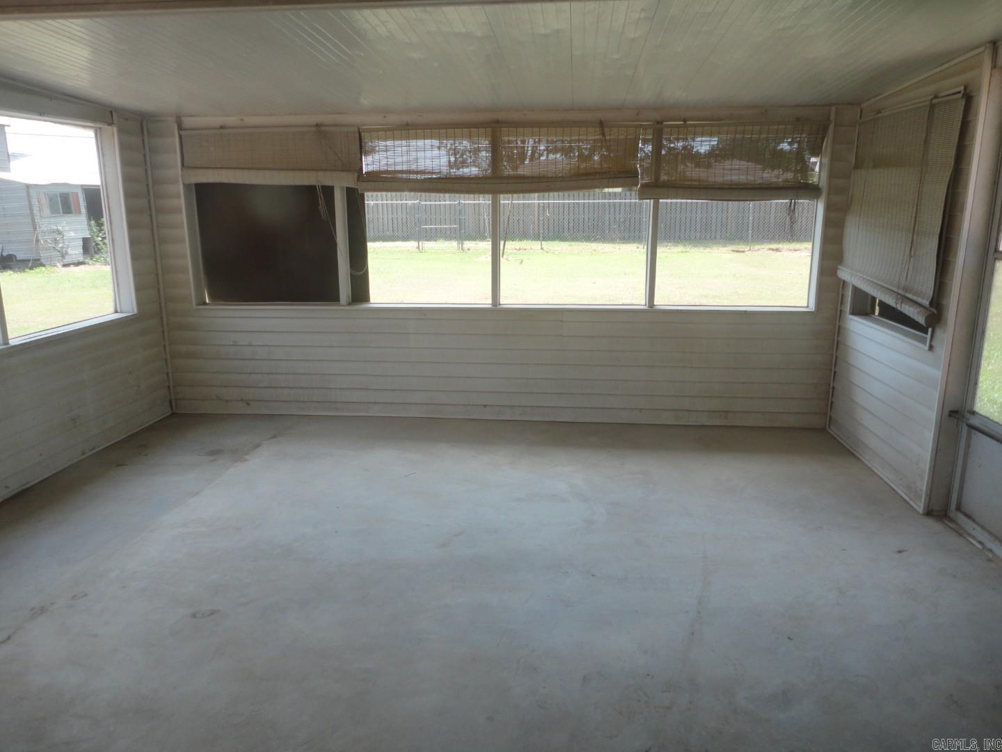 806 Irvy  England, AR