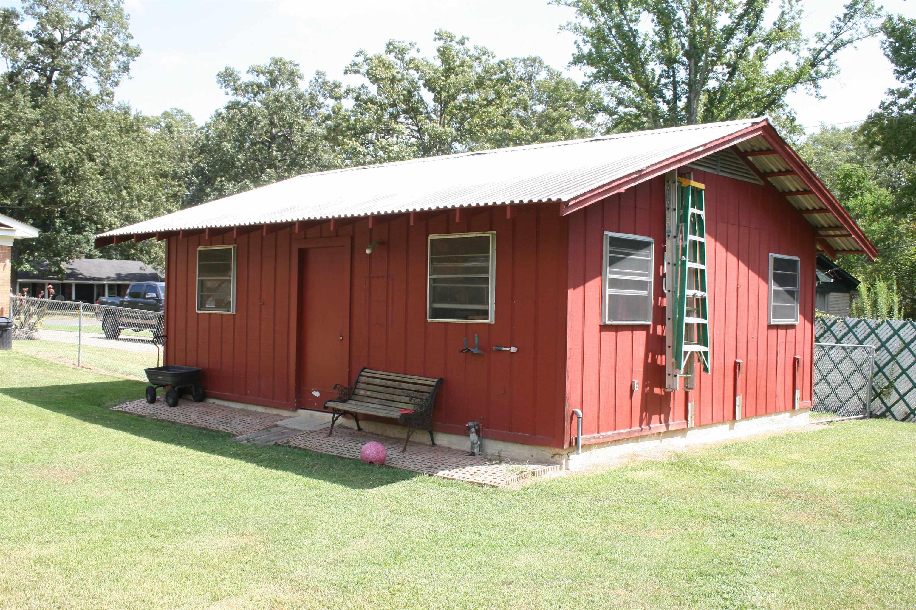 1402 Cedar  Crossett, AR