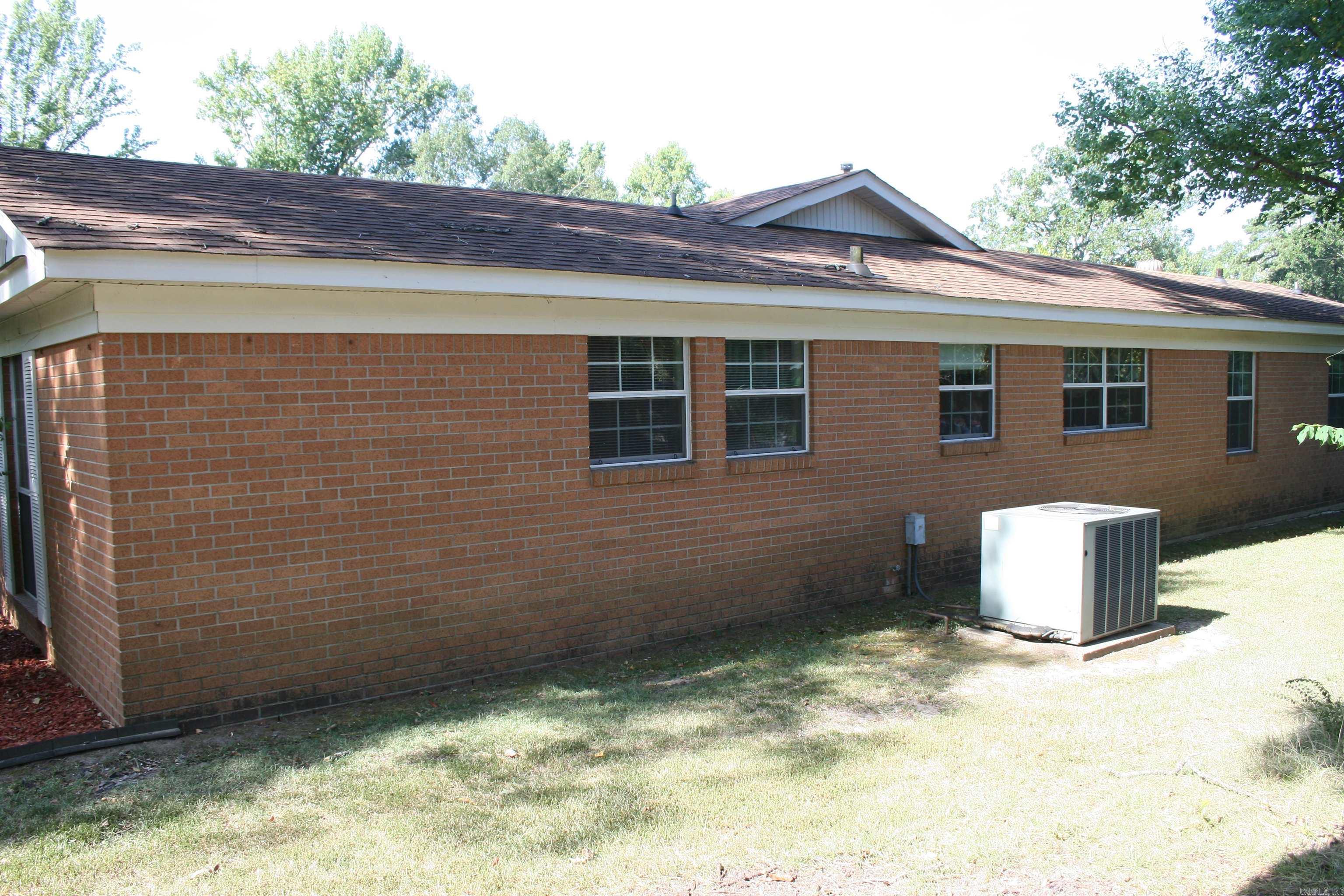 1402 Cedar  Crossett, AR
