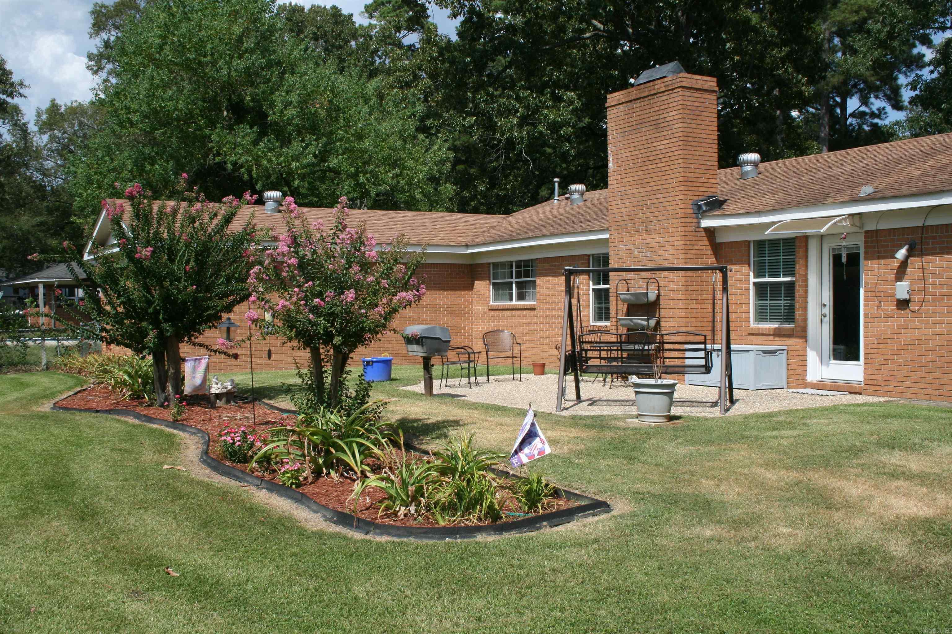 1402 Cedar  Crossett, AR