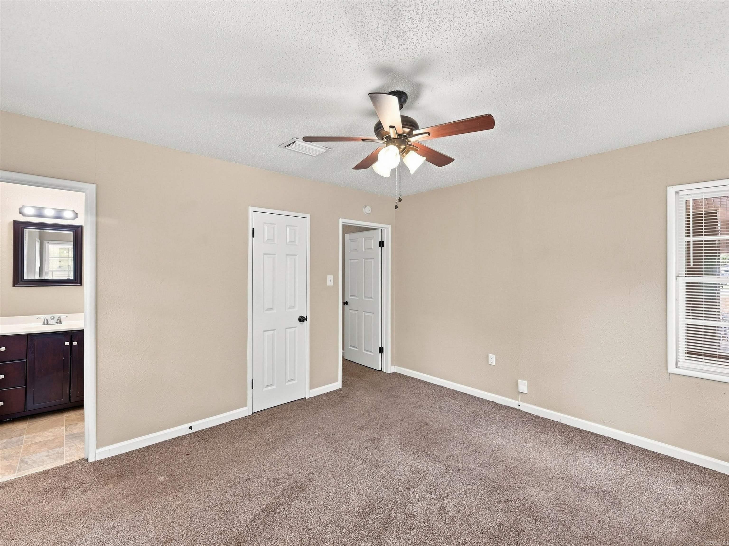 900 Washington  Little Rock, AR