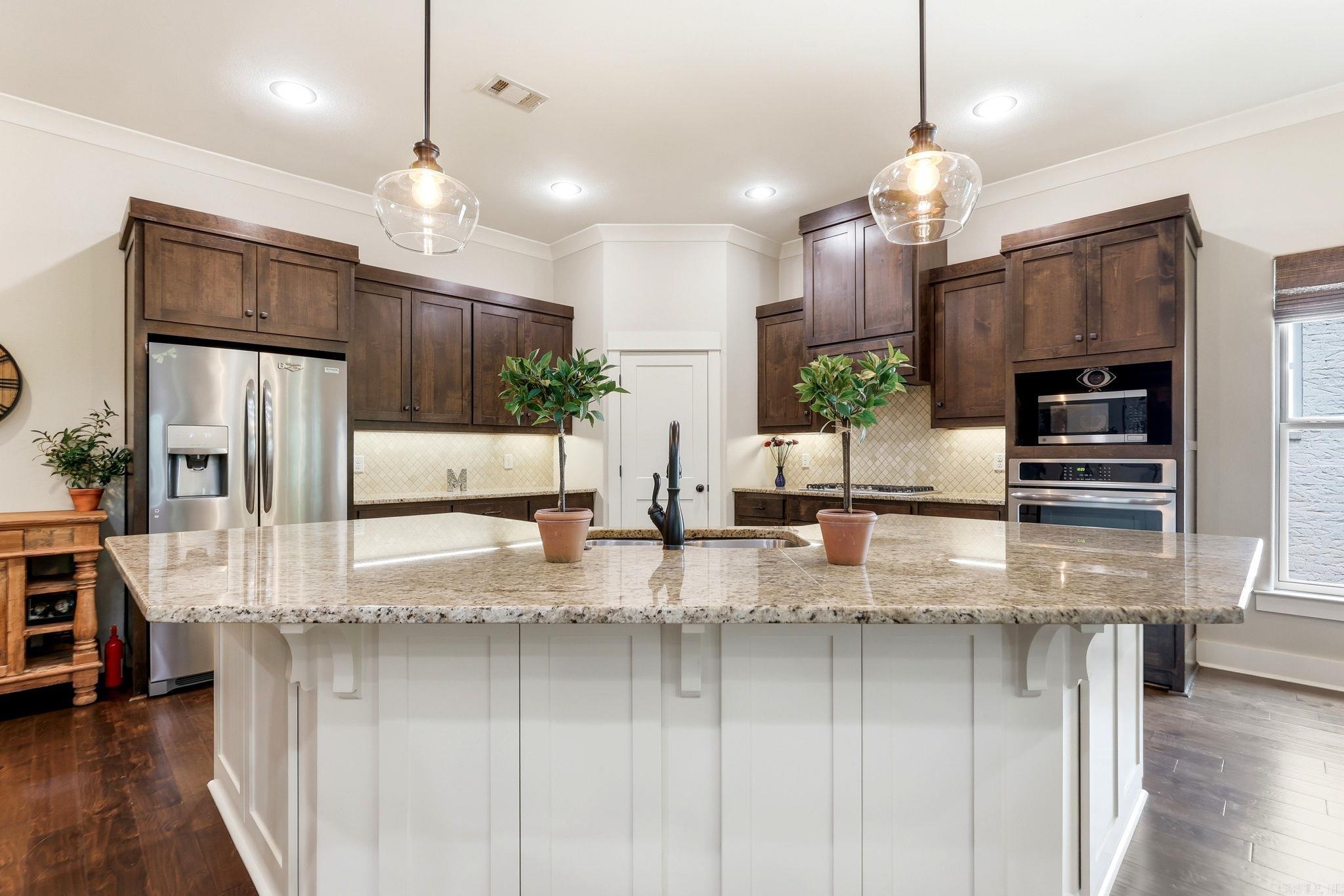19 Waterside Drive  Little Rock, AR