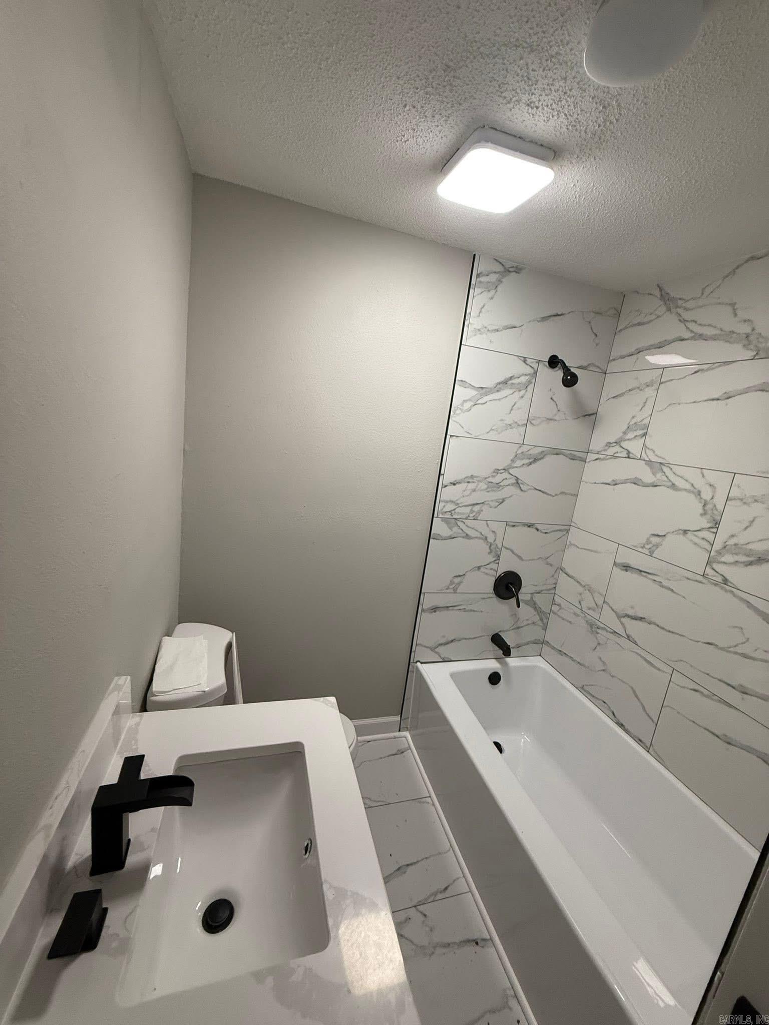 2302 Pine Hill  Pine Bluff, AR