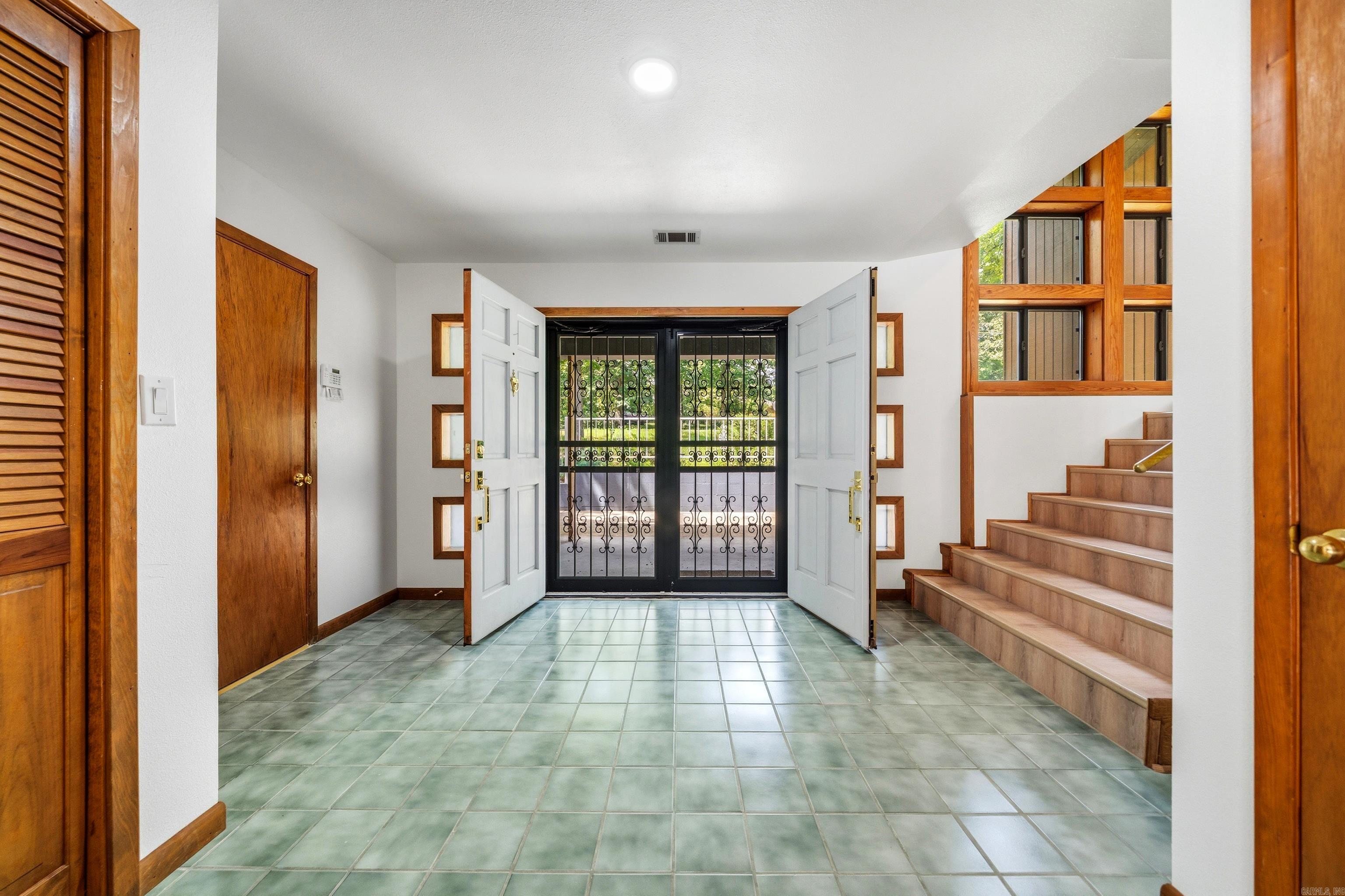 208 Southshore  Hot Springs, AR