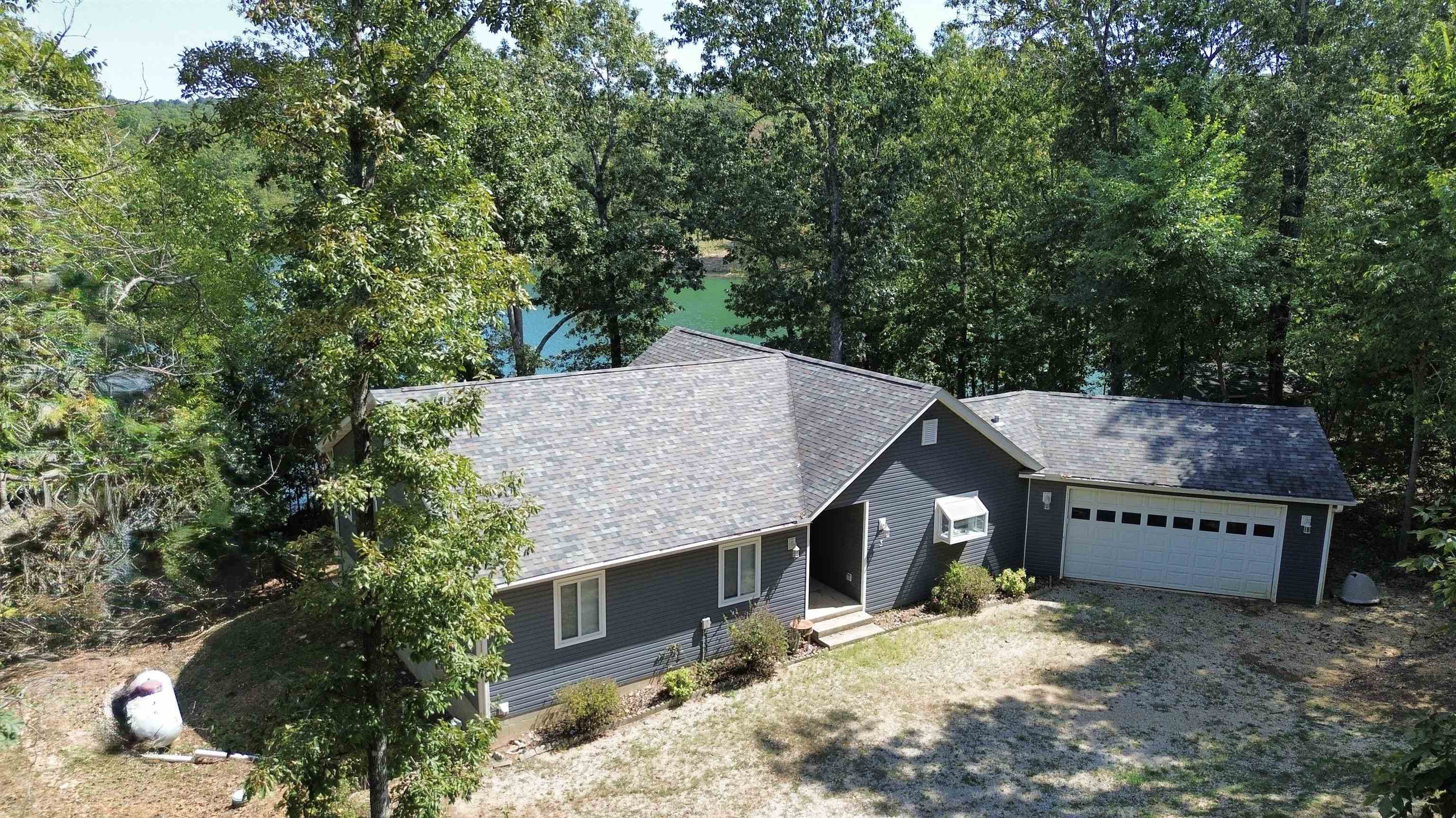 3 Hosti  Cherokee Village, AR