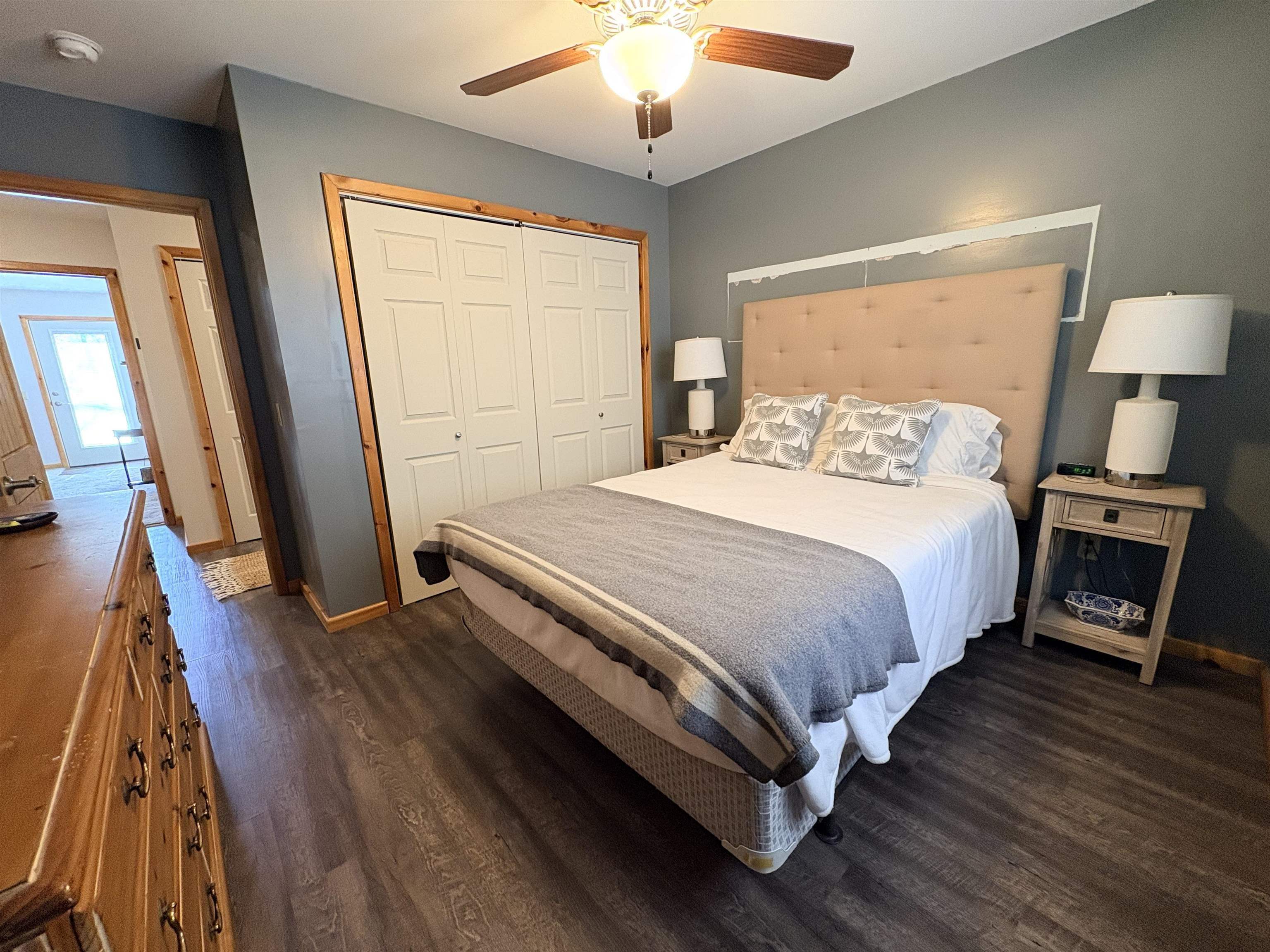 3 Hosti  Cherokee Village, AR