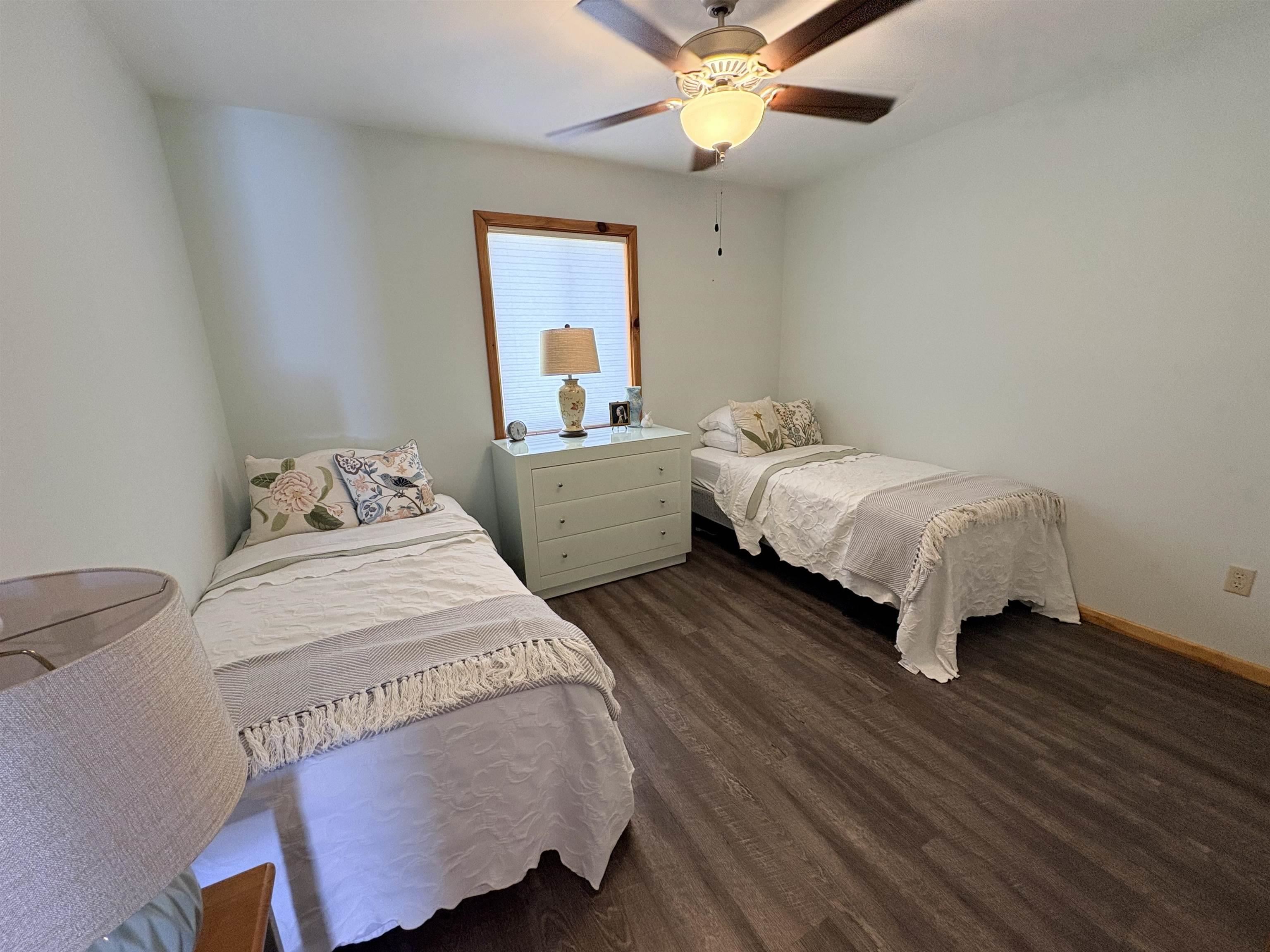 3 Hosti  Cherokee Village, AR