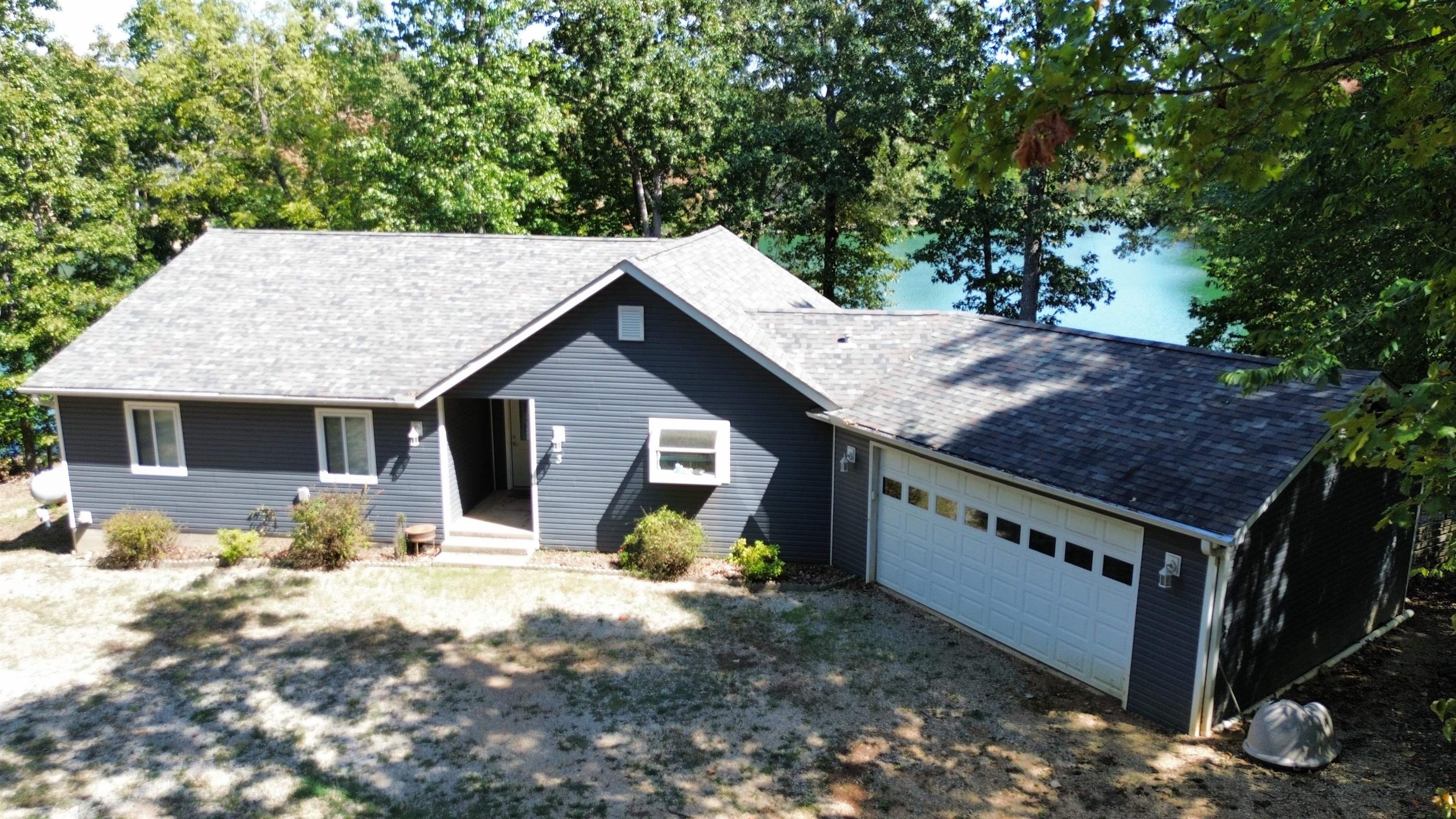 3 Hosti  Cherokee Village, AR
