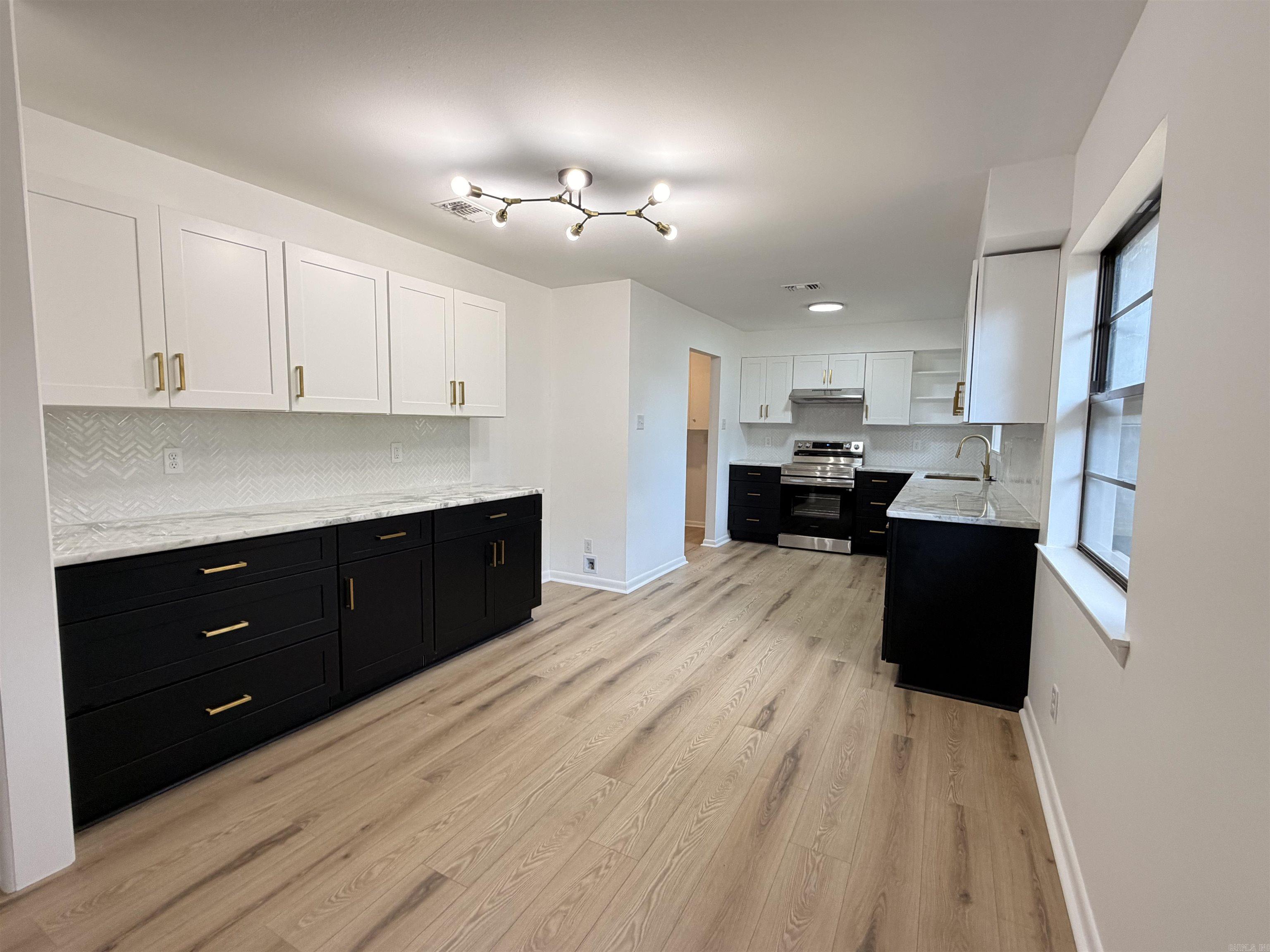 2705 Ozark  North Little Rock, AR