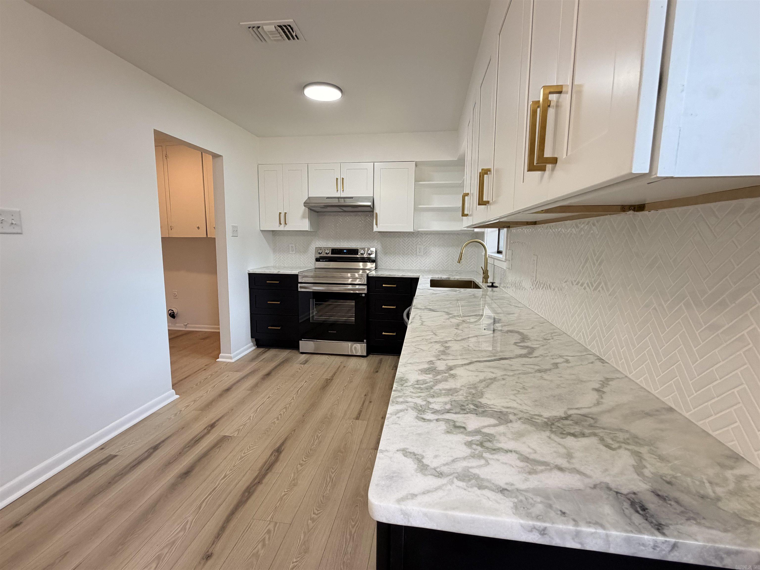 2705 Ozark  North Little Rock, AR