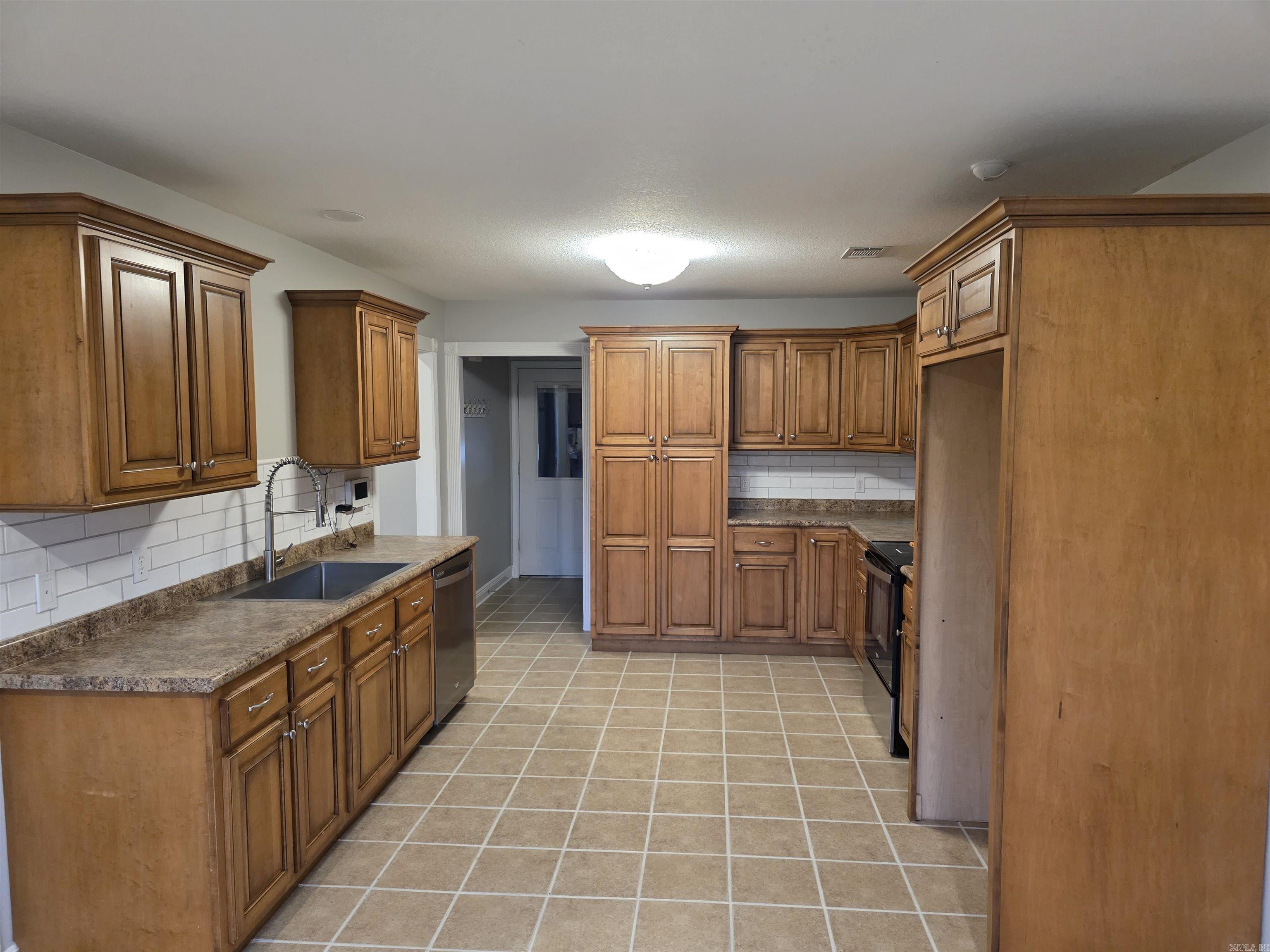 2800 Cambridge  Paragould, AR