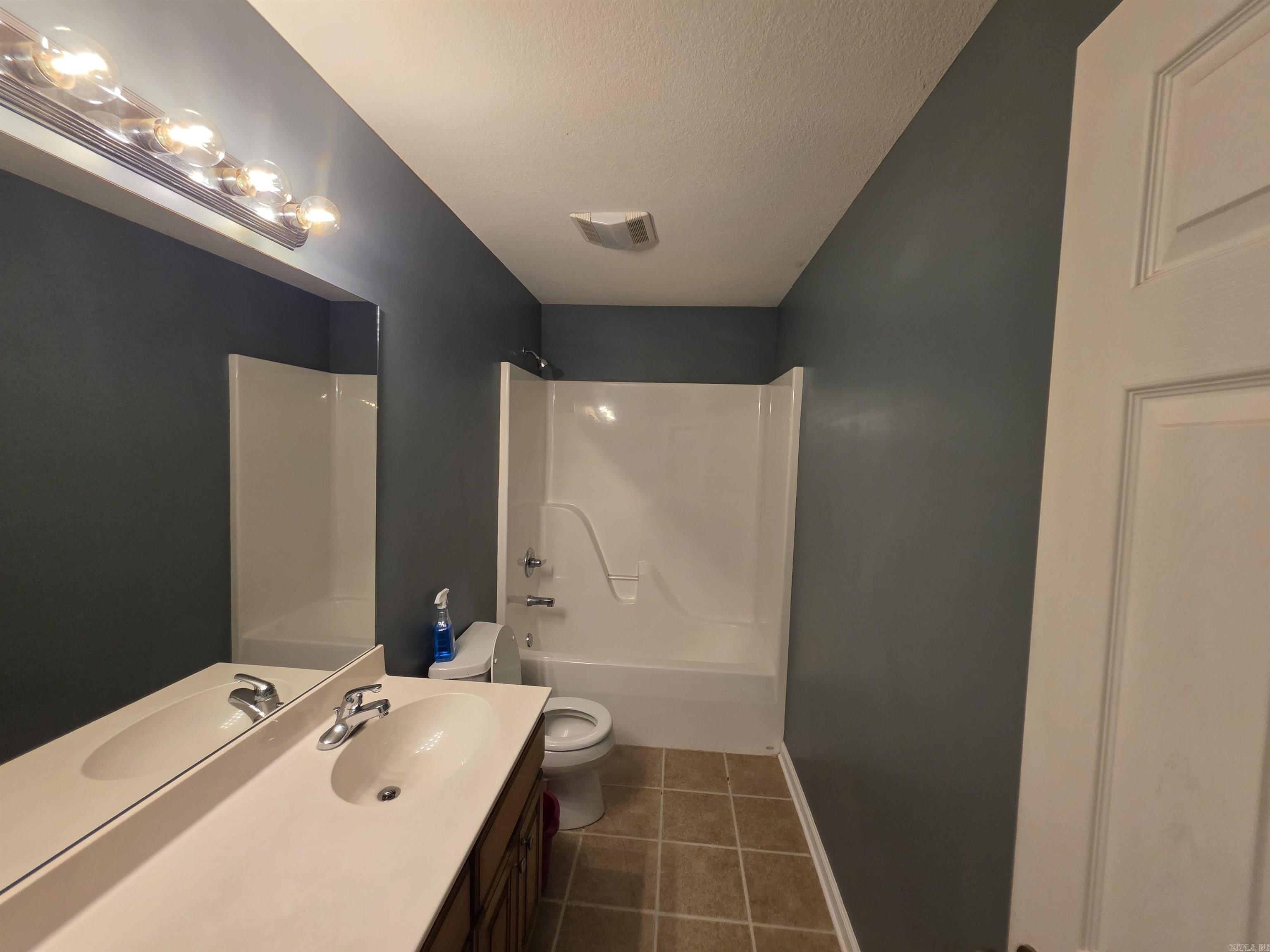 2800 Cambridge  Paragould, AR