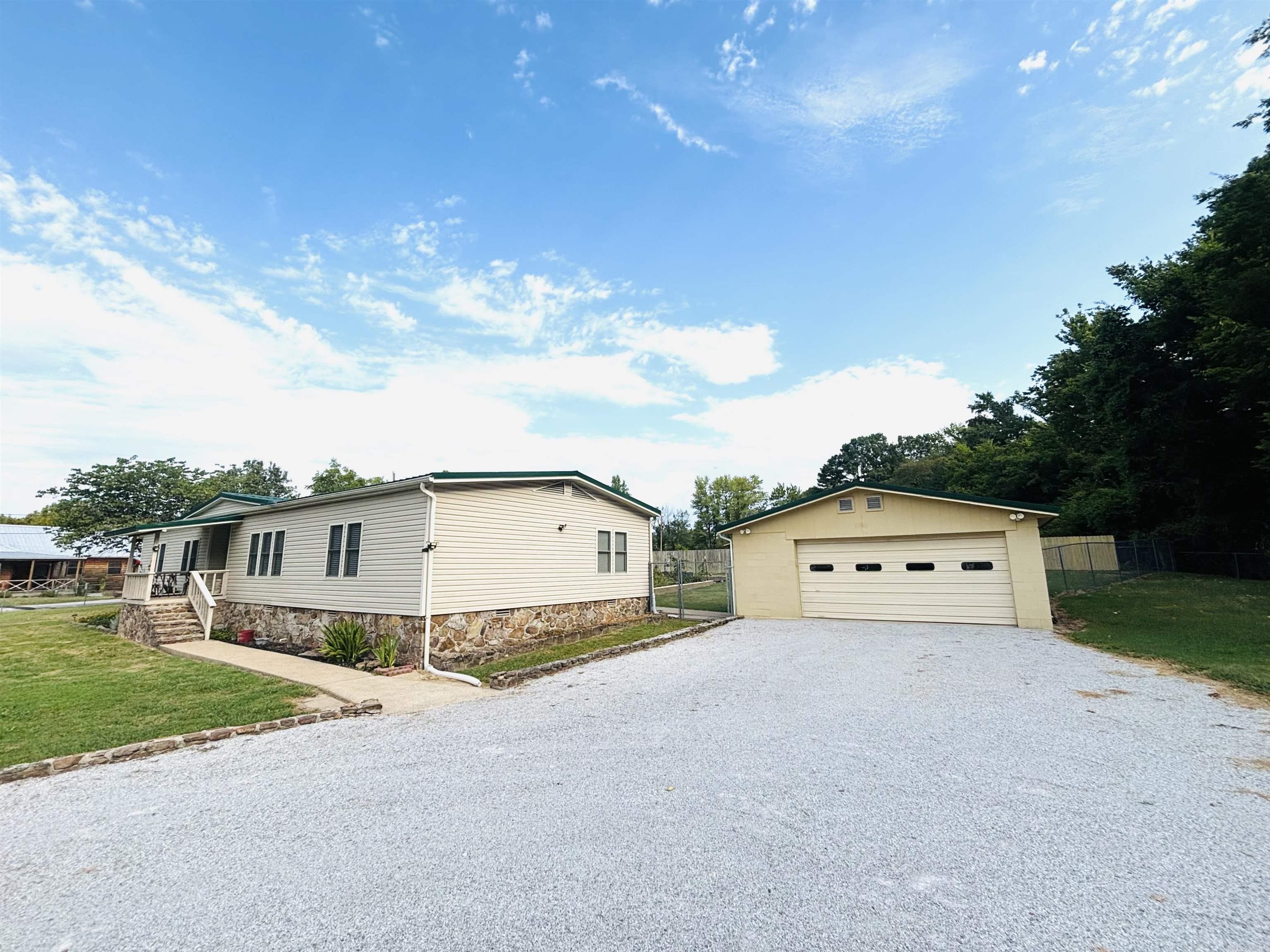 304 Evans  Mountain View, AR