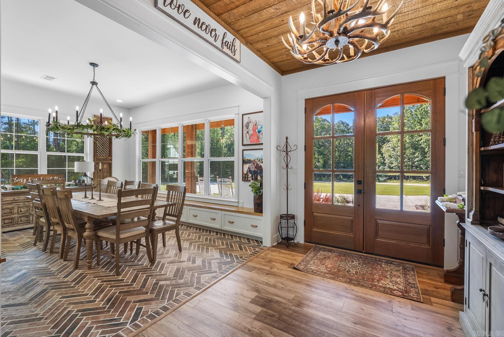 2995 Cresthaven  Conway, AR